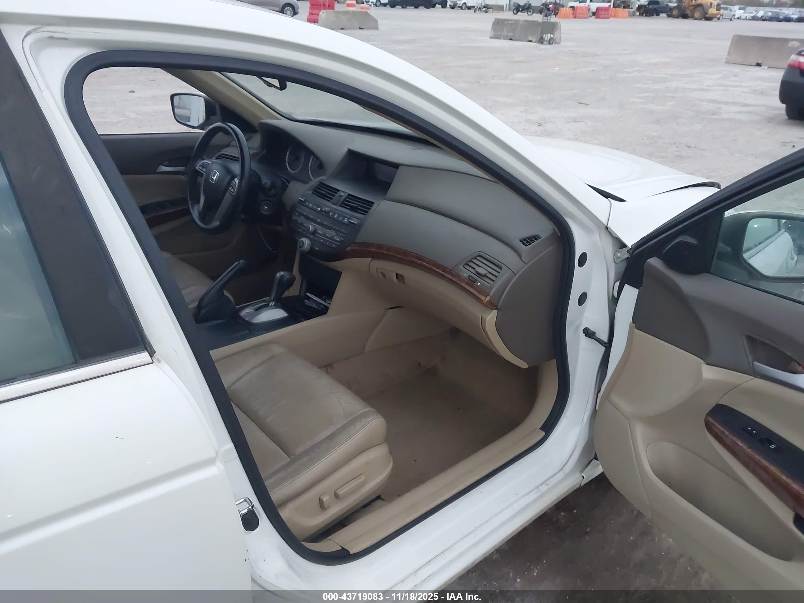 HONDA ACCORD image 5