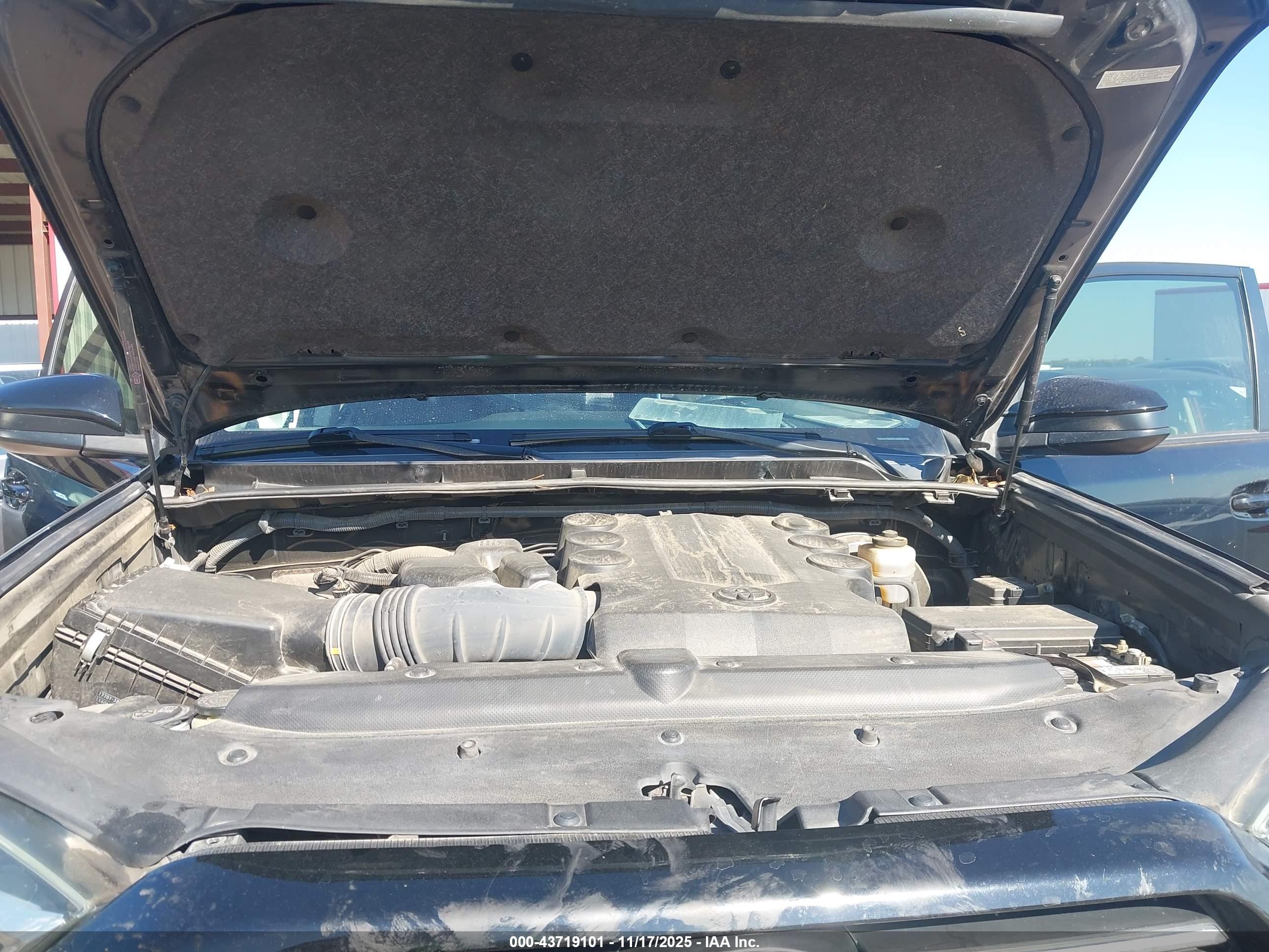 TOYOTA 4RUNNER image 10