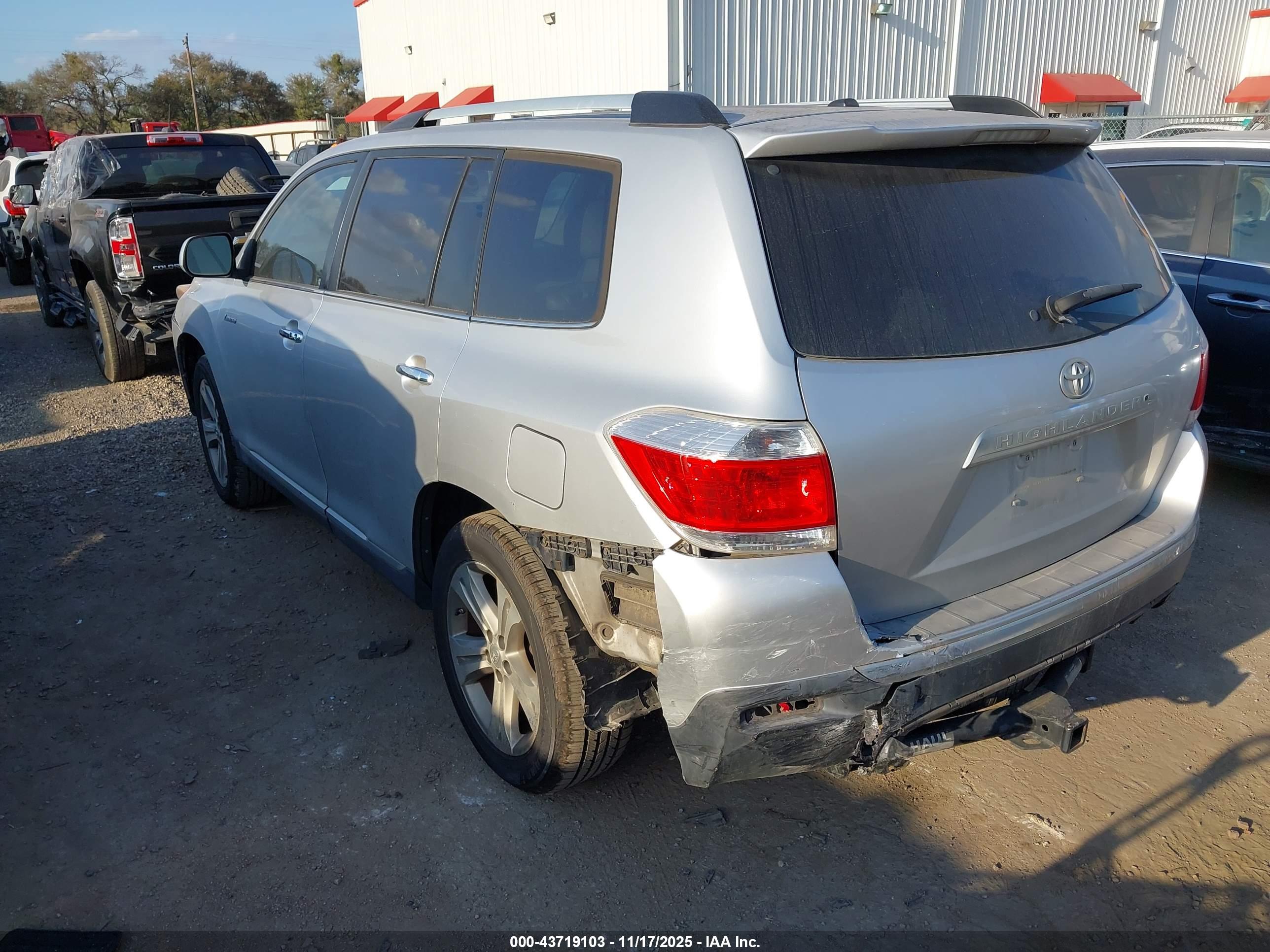 TOYOTA HIGHLANDER image 3