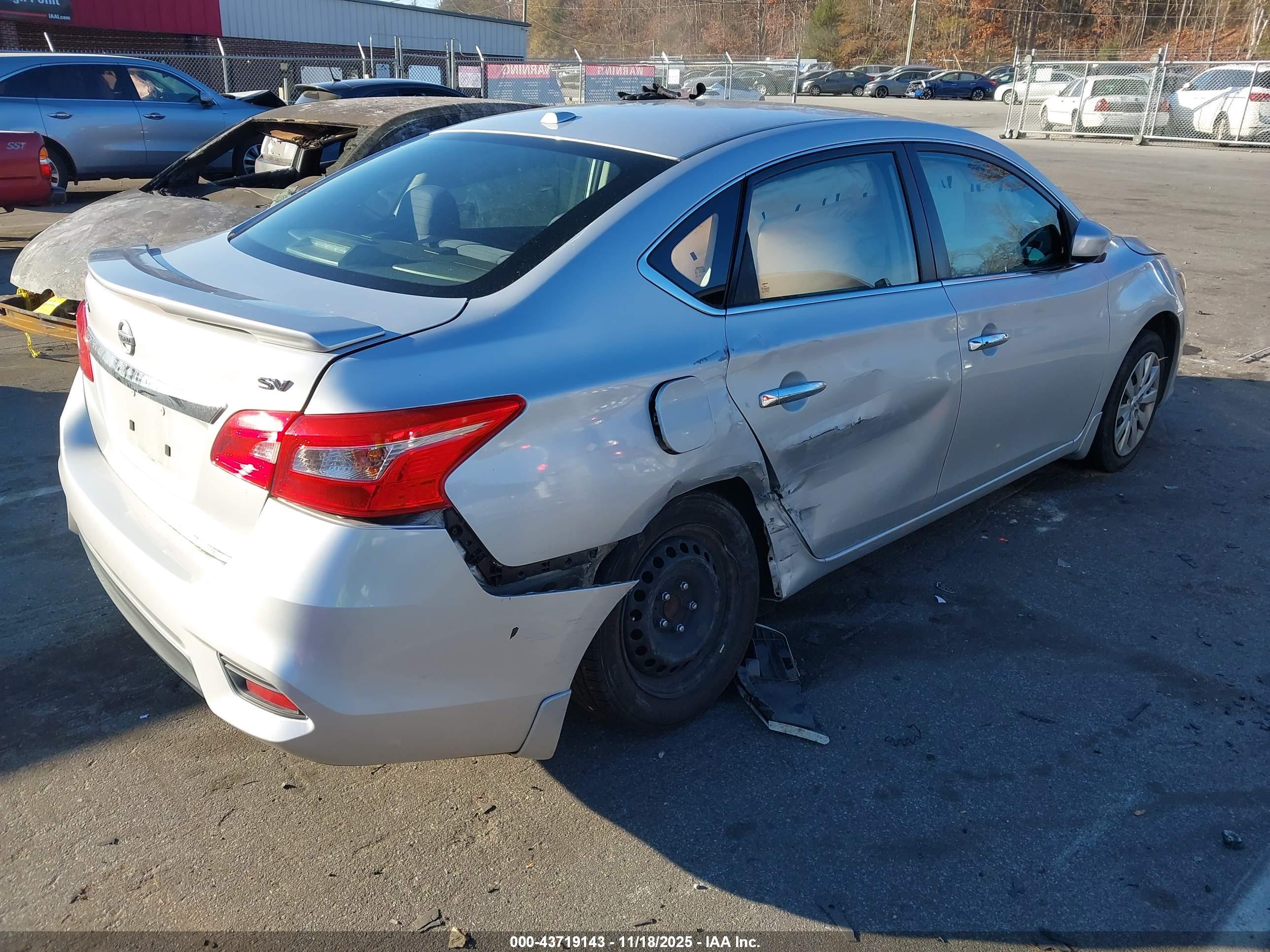 NISSAN SENTRA image 4