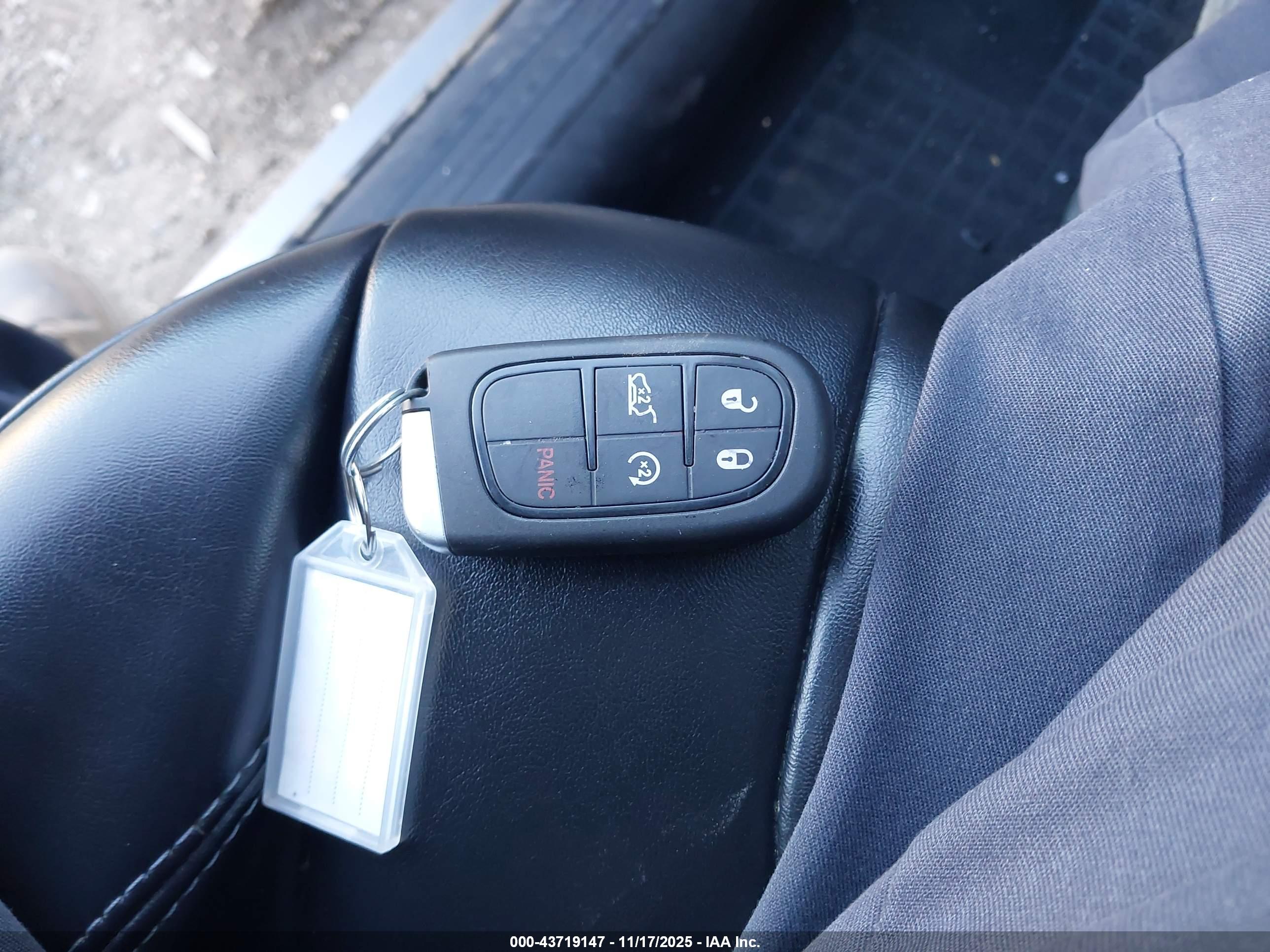 JEEP CHEROKEE image 11