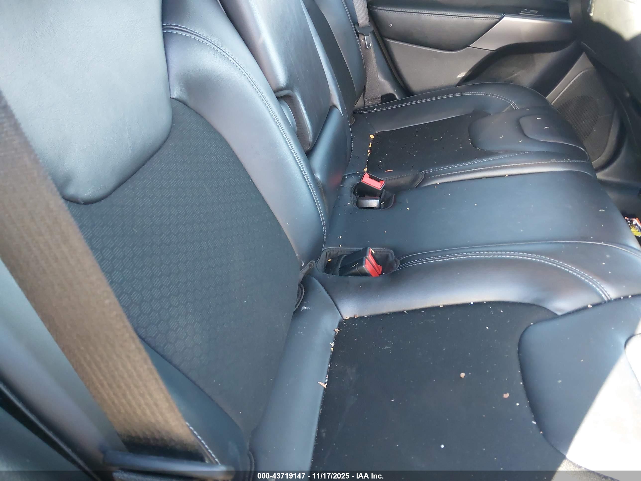 JEEP CHEROKEE image 8