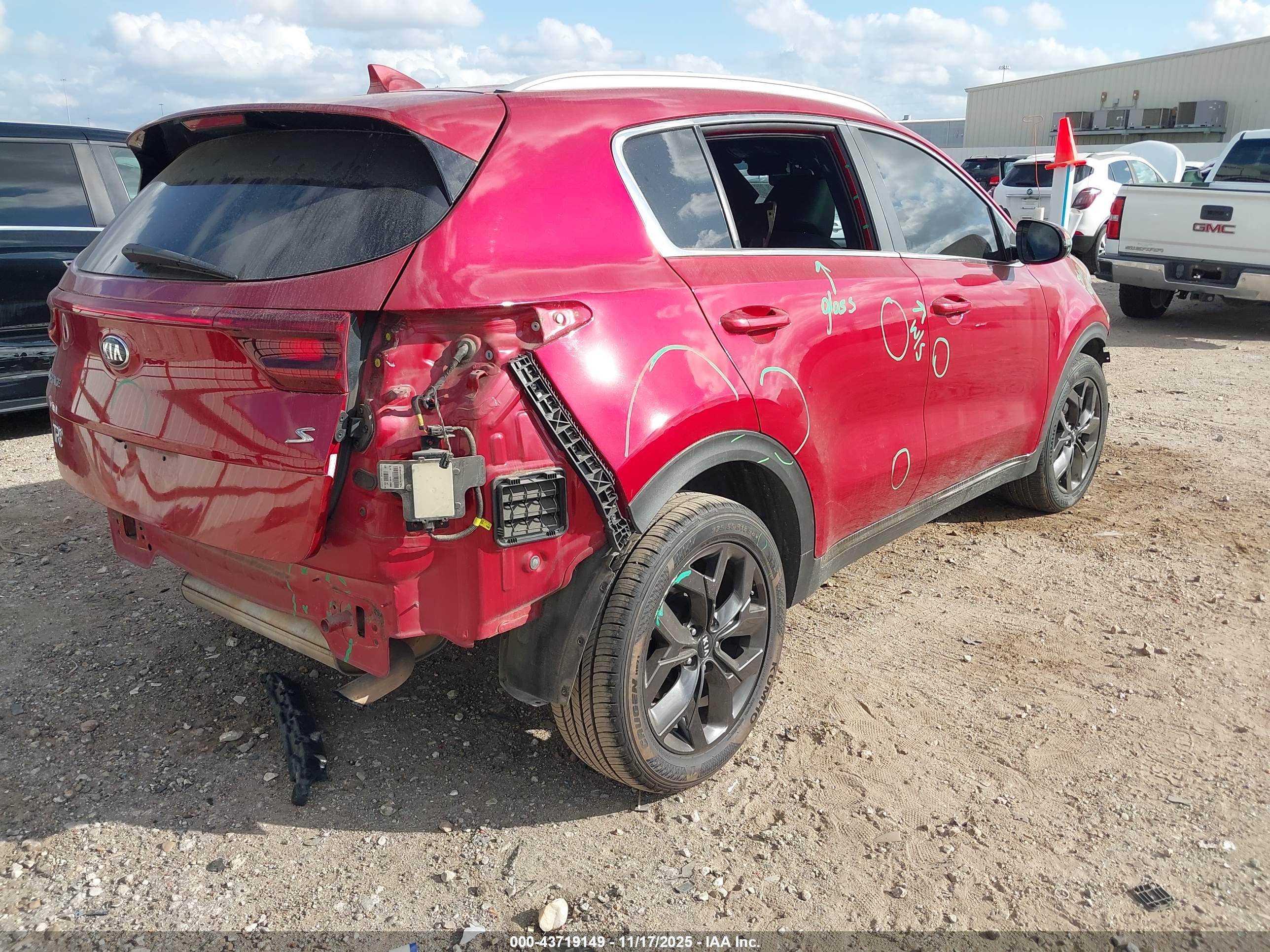 KIA SPORTAGE image 4