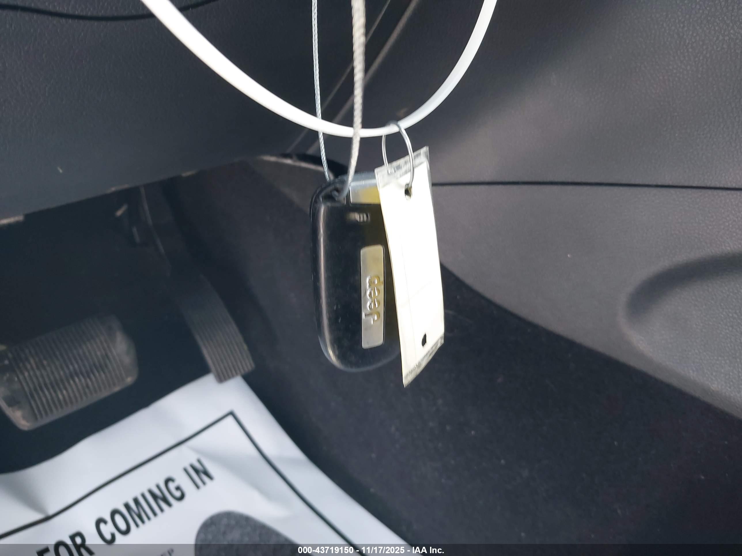 JEEP GRAND image 11