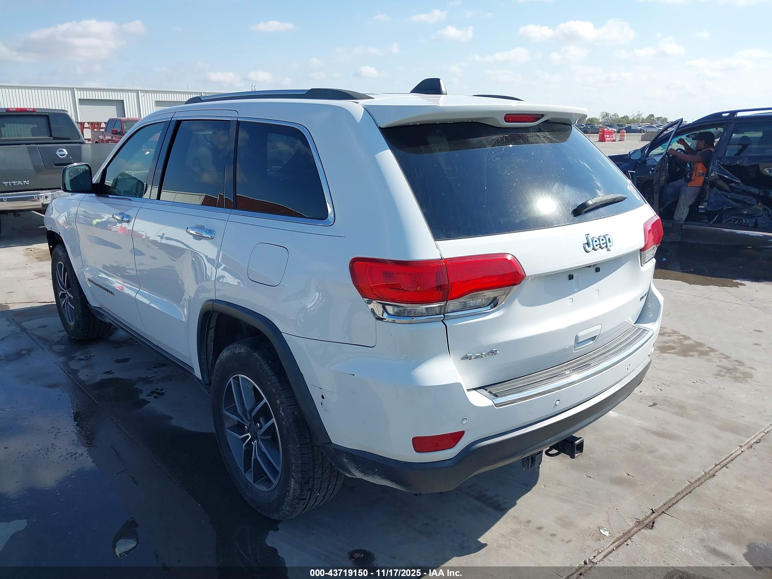 JEEP GRAND image 3
