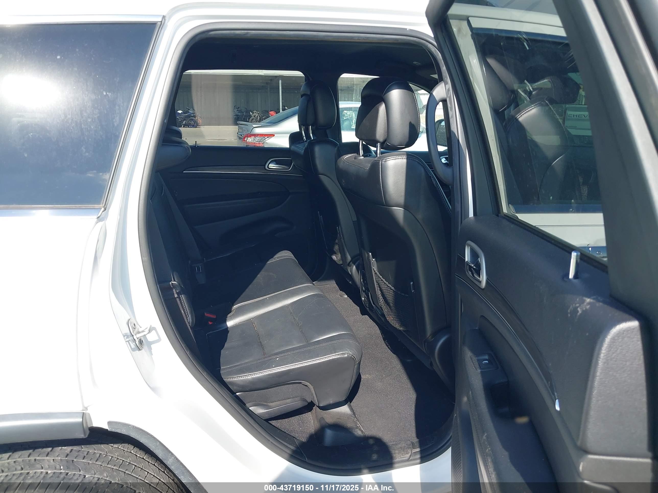 JEEP GRAND image 8