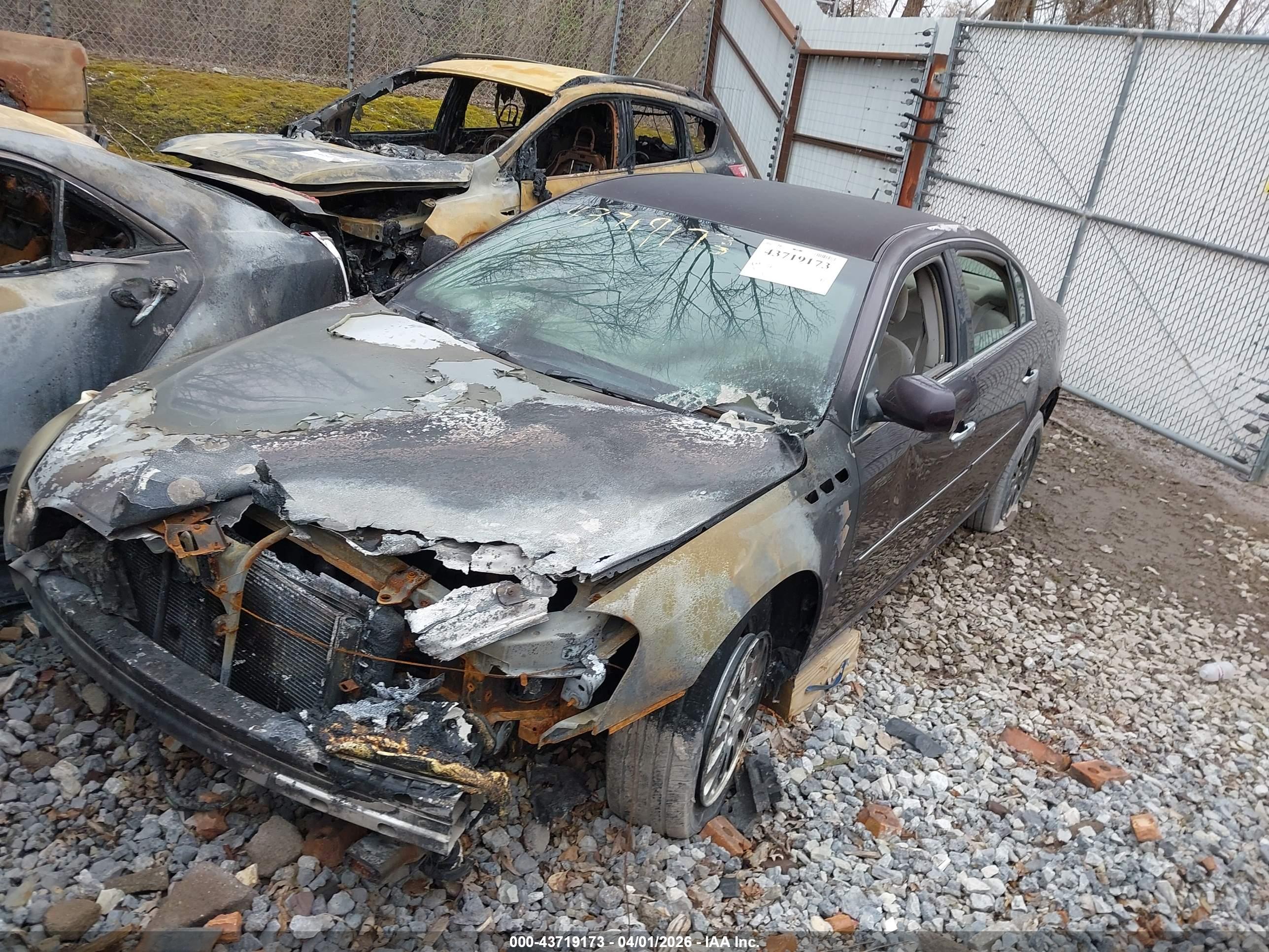 BUICK LUCERNE image 2