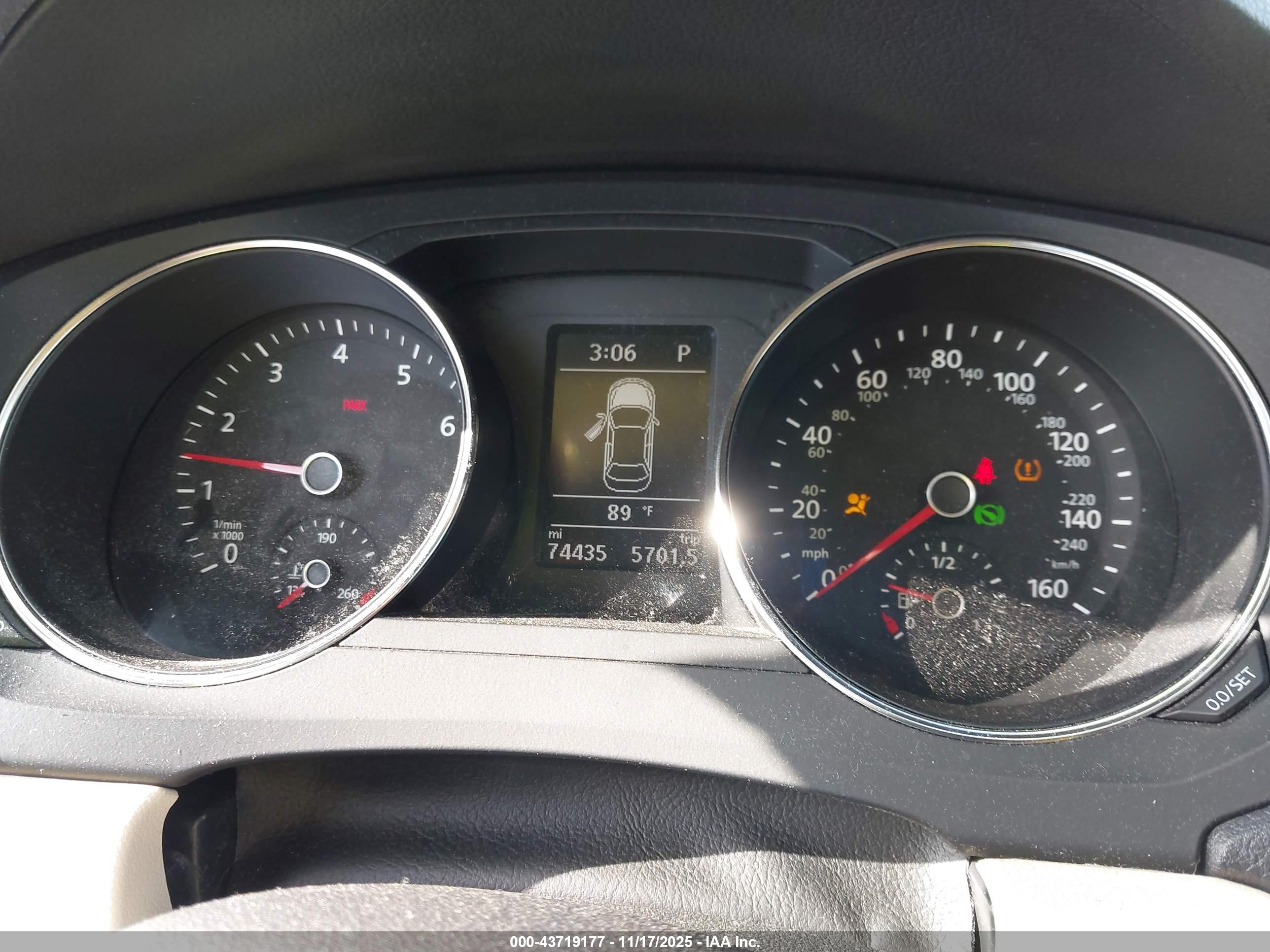 VOLKSWAGEN JETTA image 7