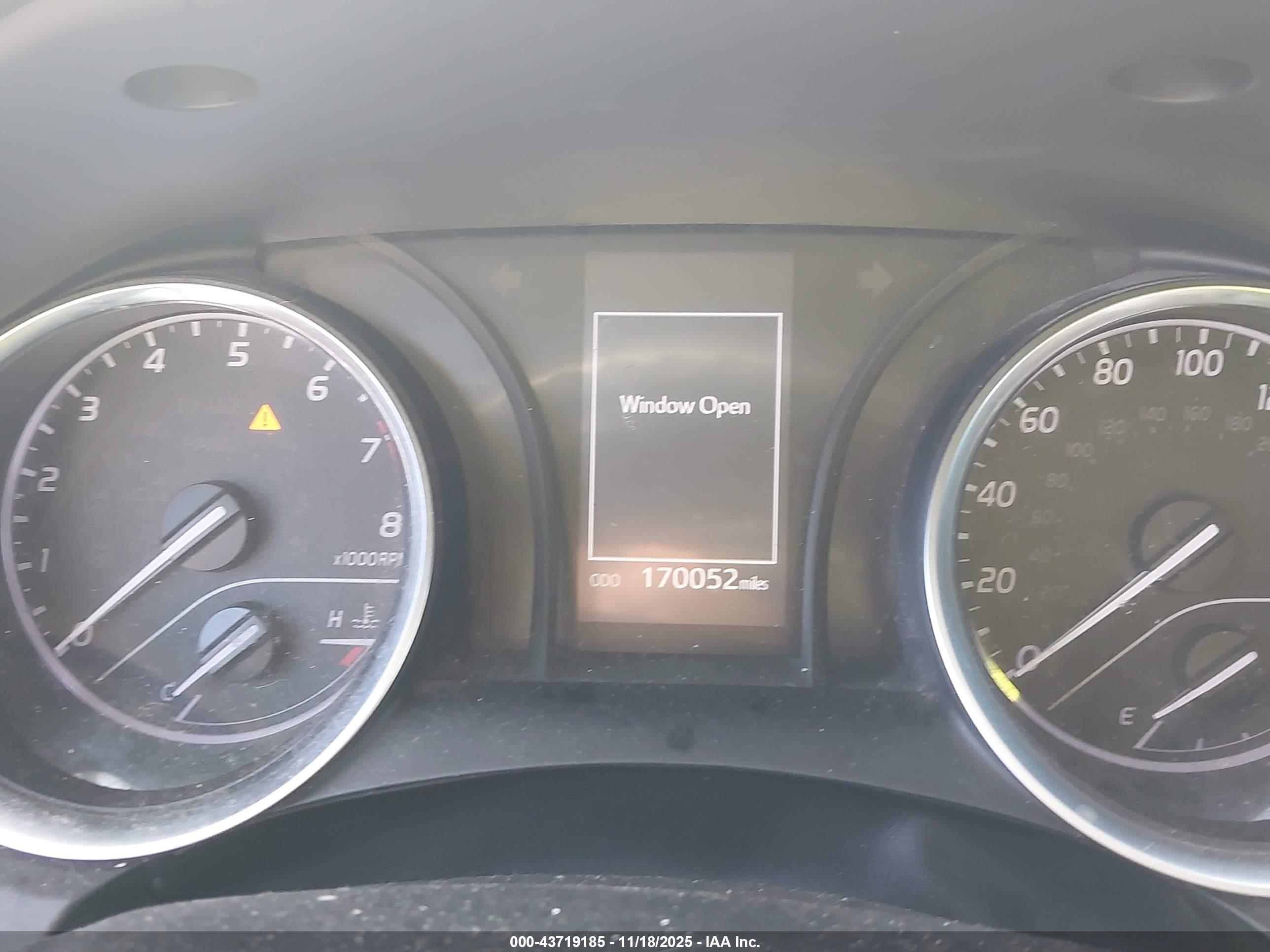 TOYOTA CAMRY image 7