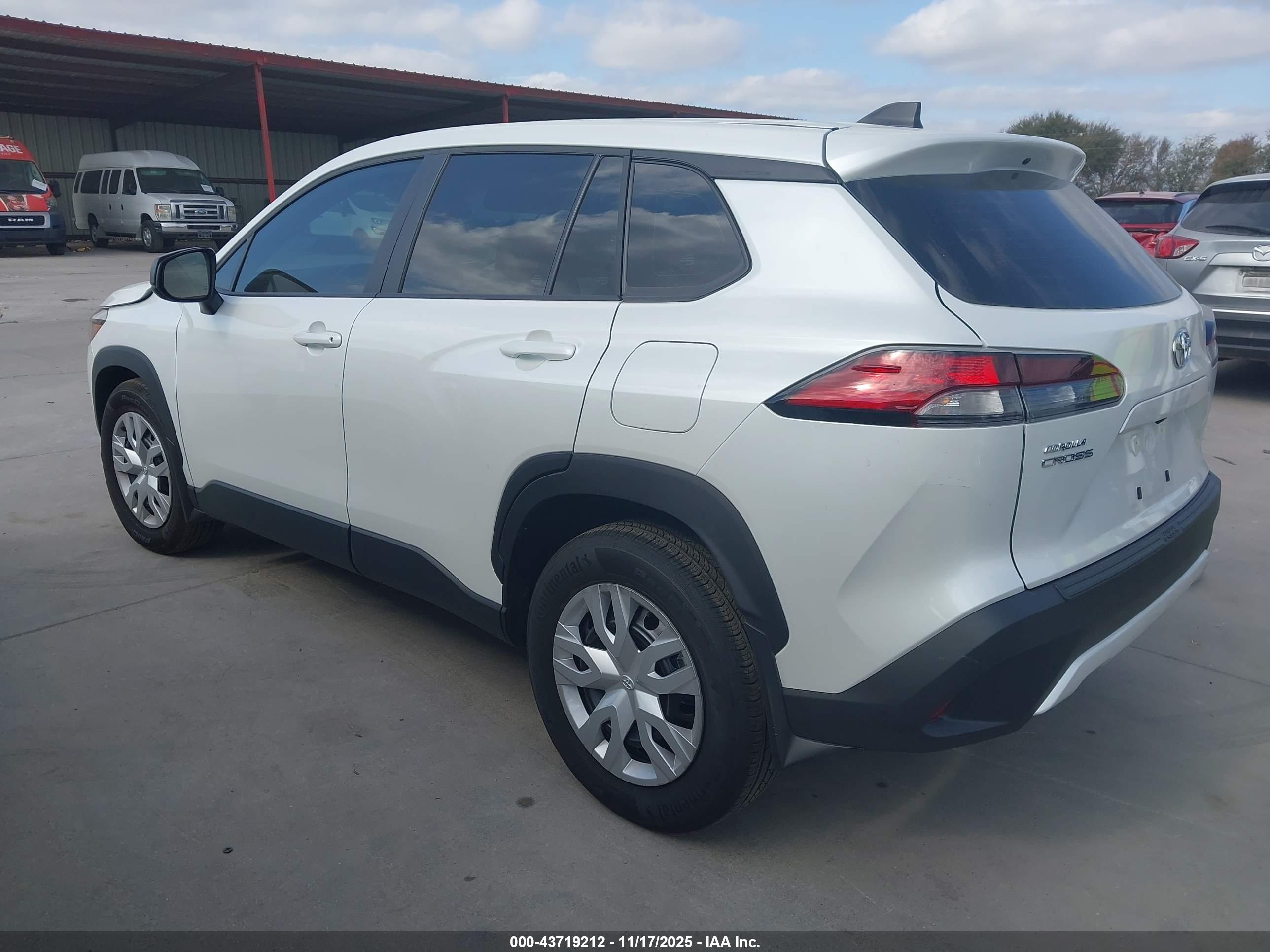 TOYOTA COROLLA image 3