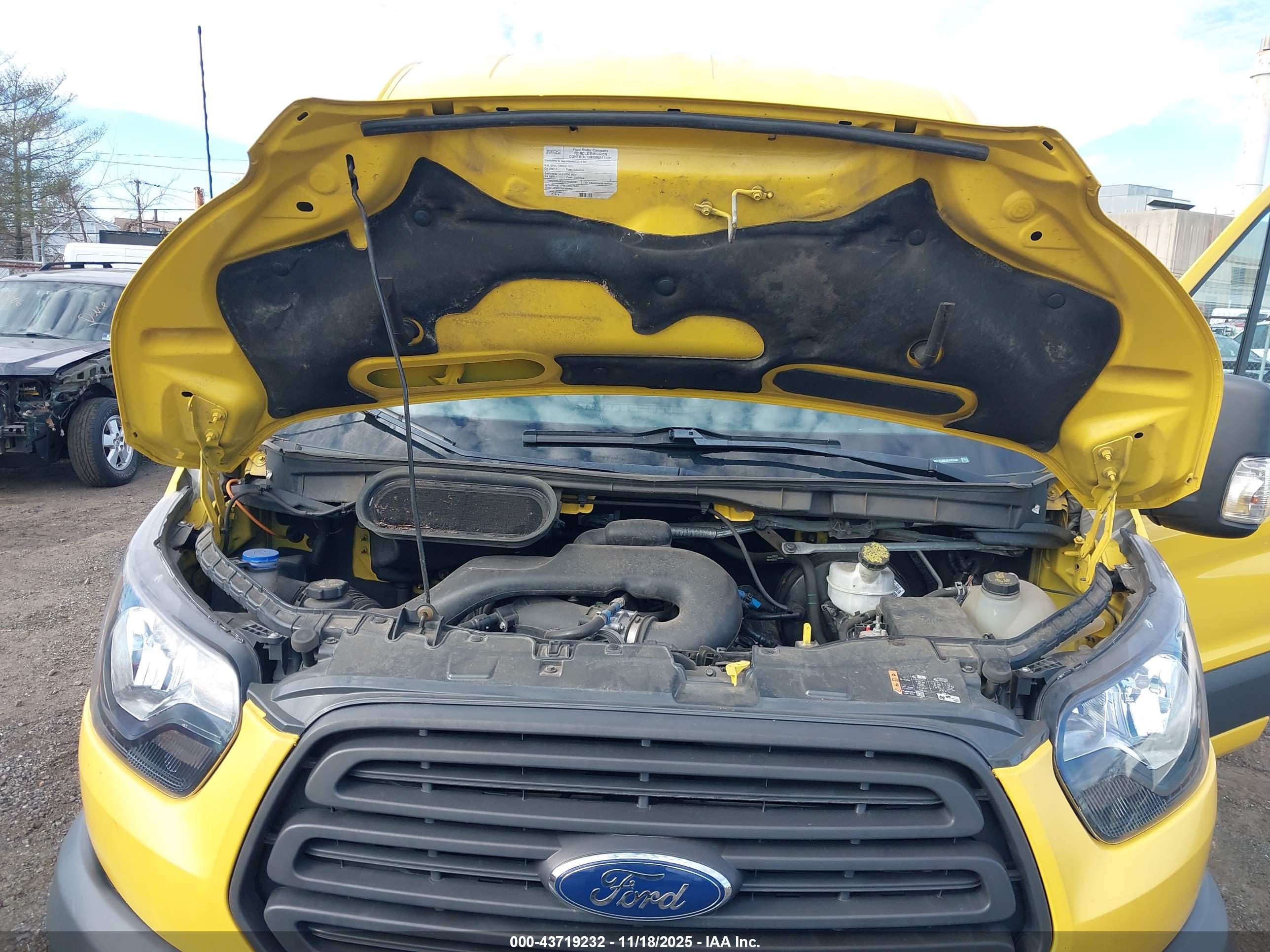 FORD TRANSIT-150 image 10