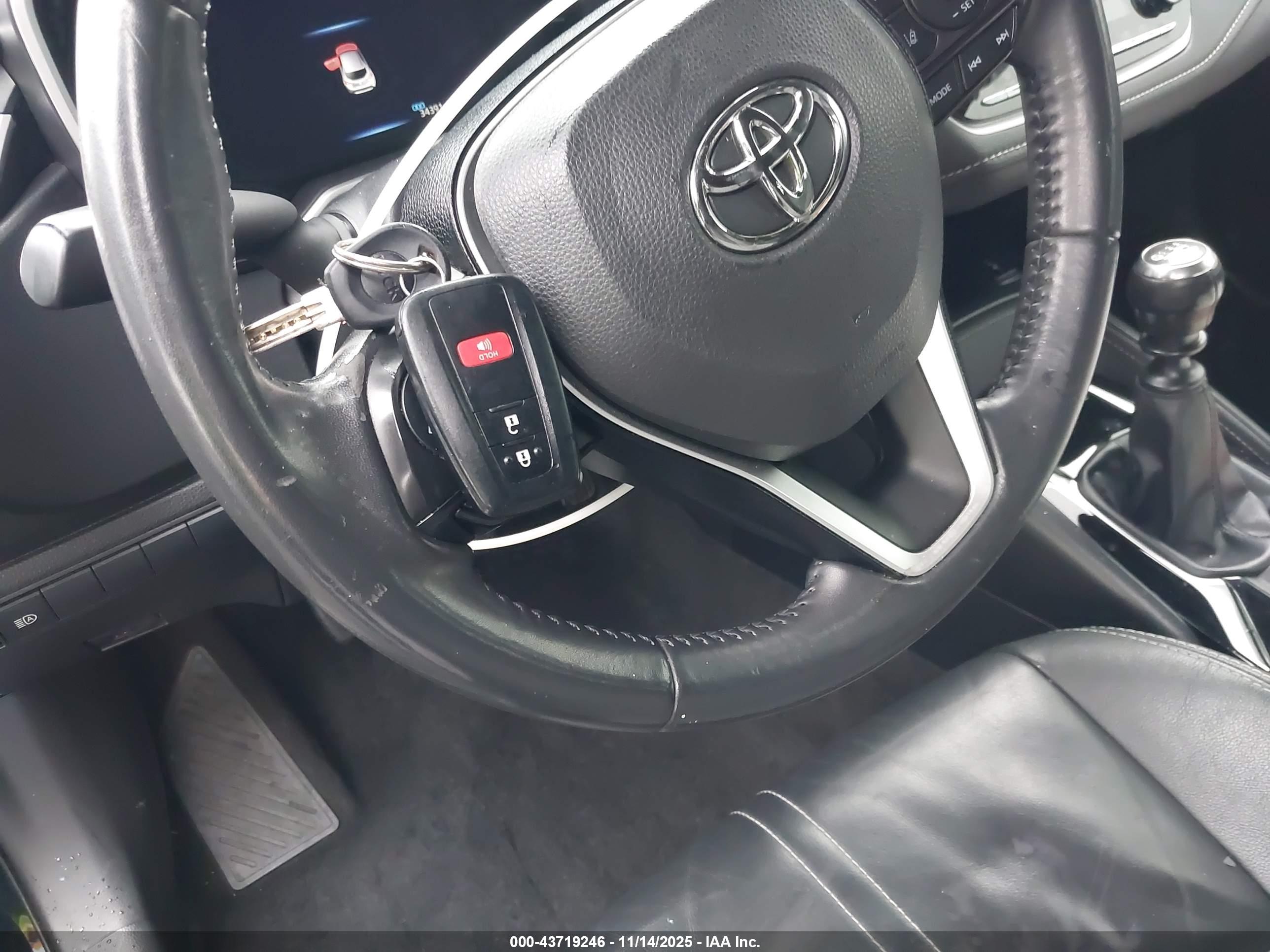 TOYOTA COROLLA image 11