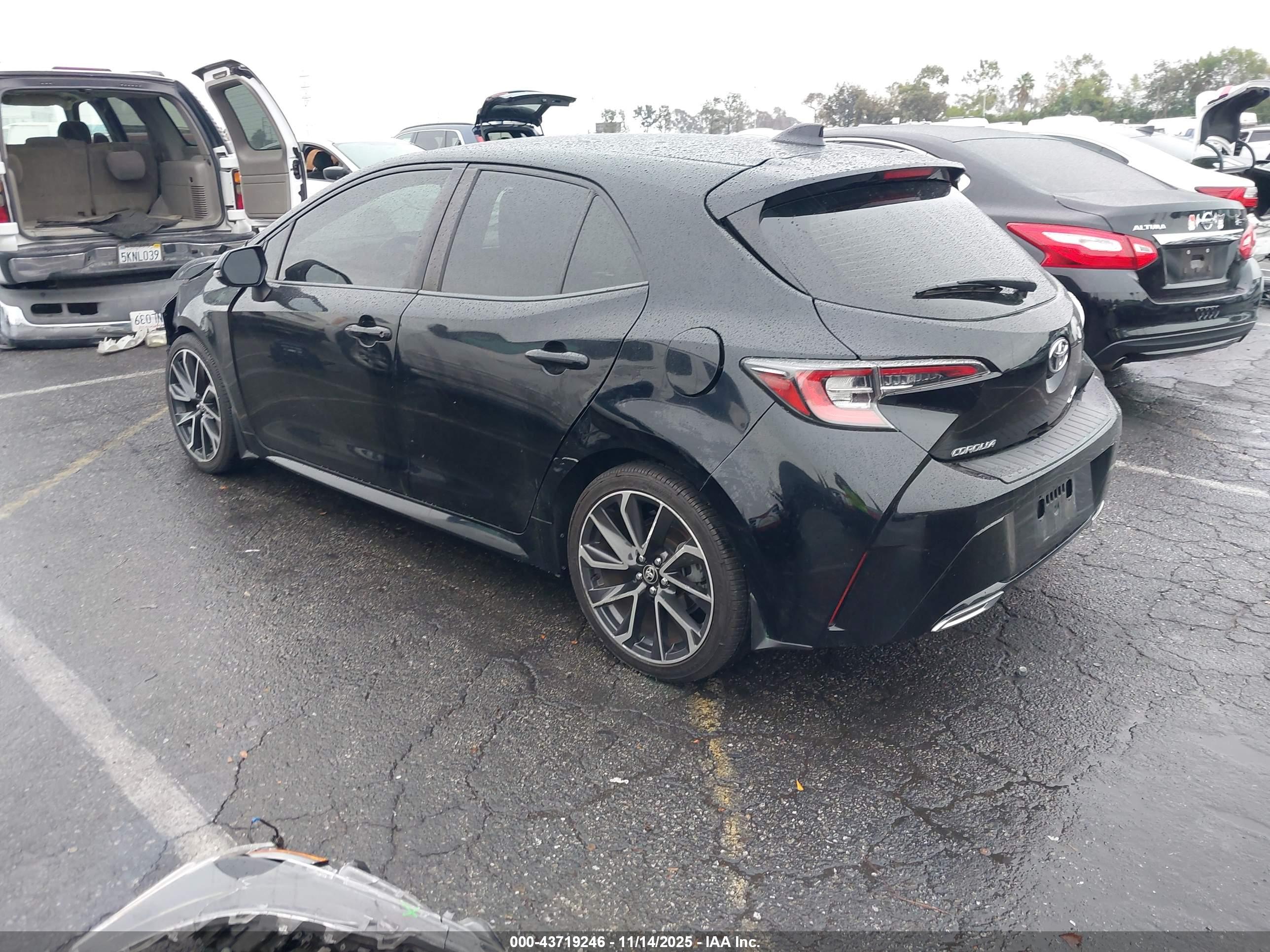 TOYOTA COROLLA image 3
