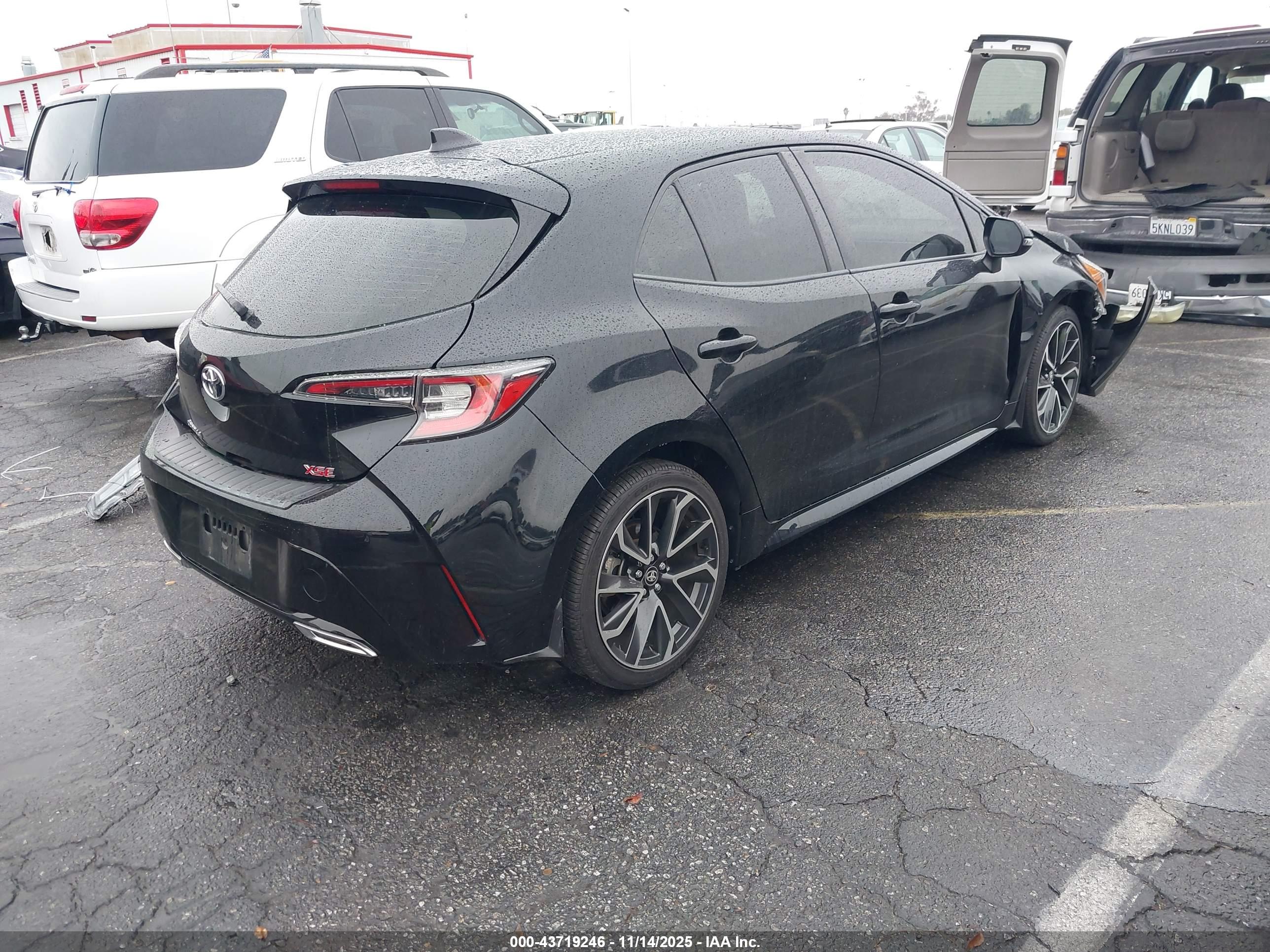 TOYOTA COROLLA image 4