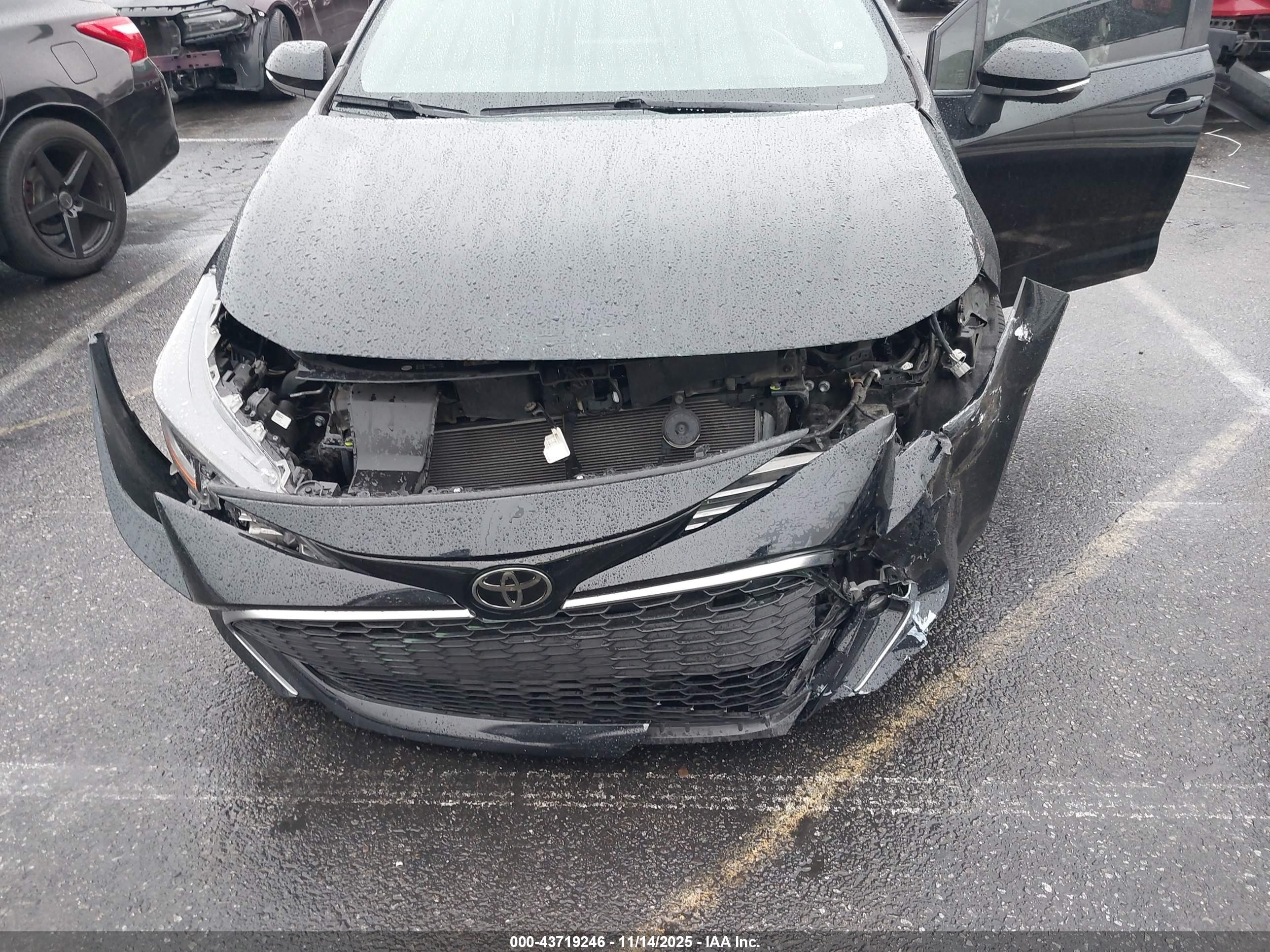 TOYOTA COROLLA image 6