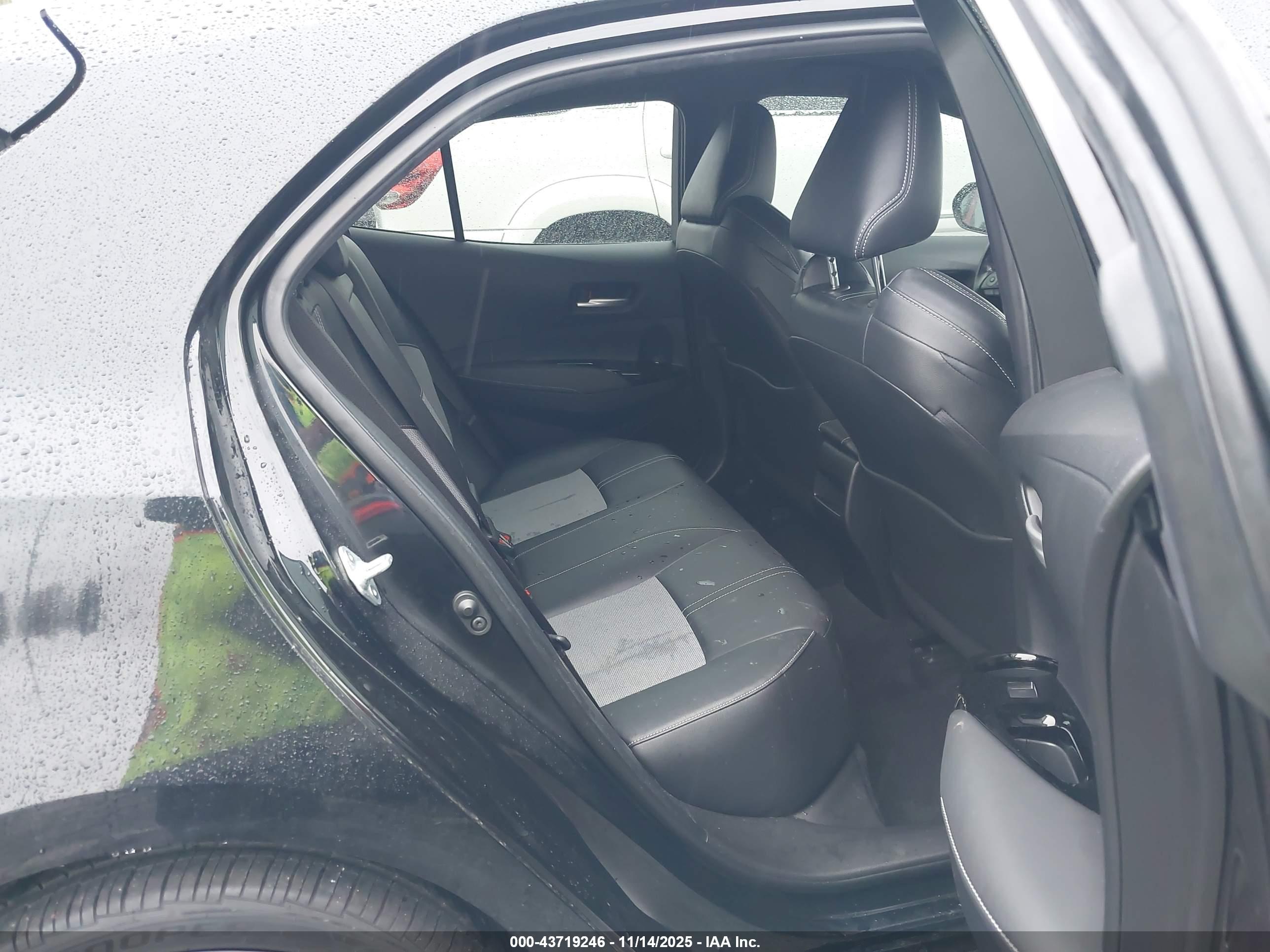 TOYOTA COROLLA image 8