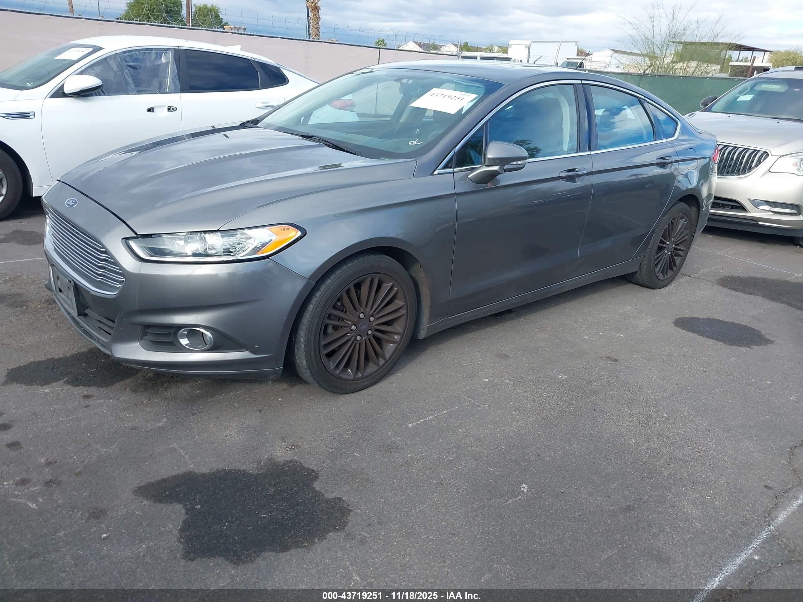 FORD FUSION image 2