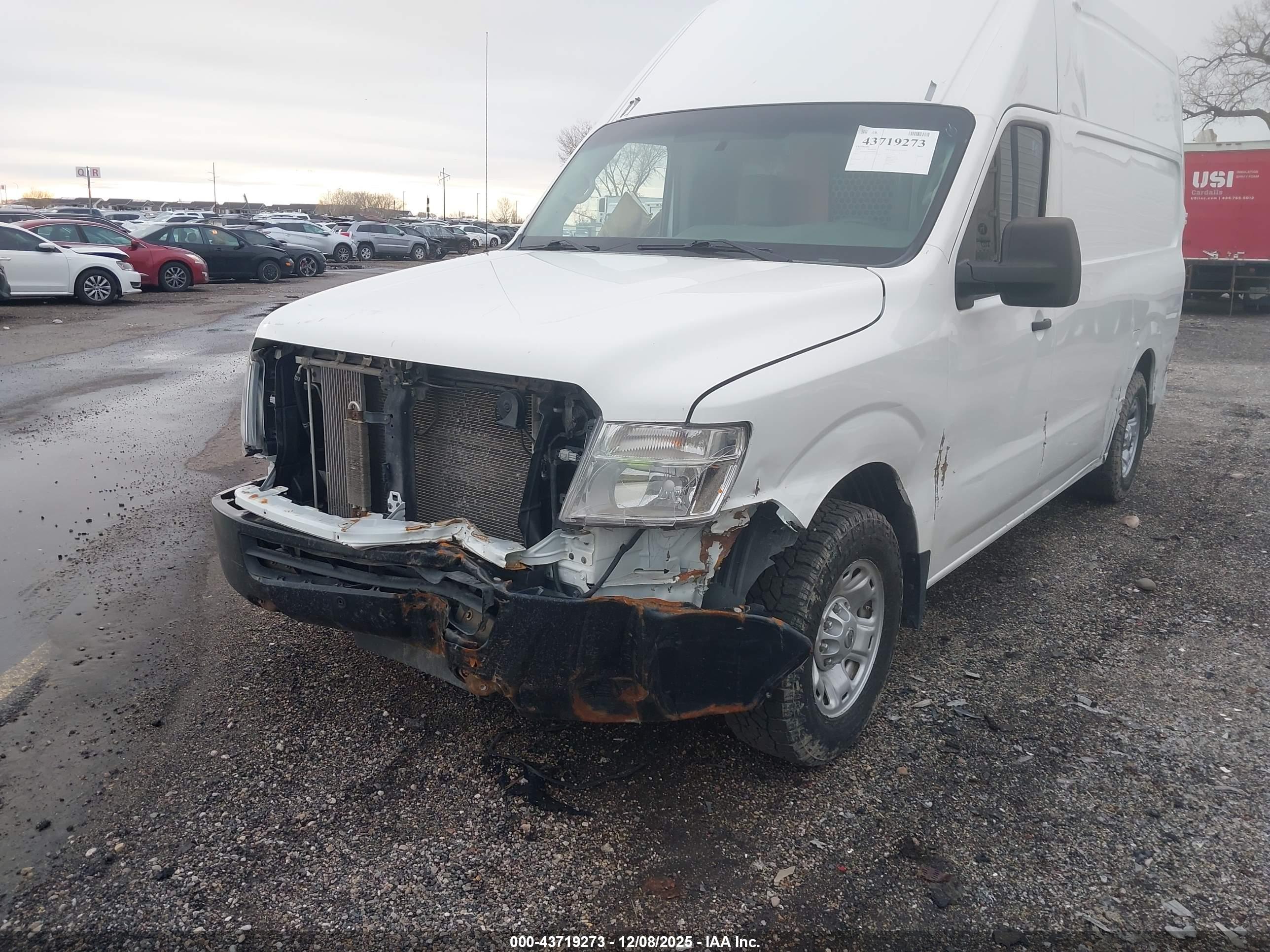 NISSAN NV image 6