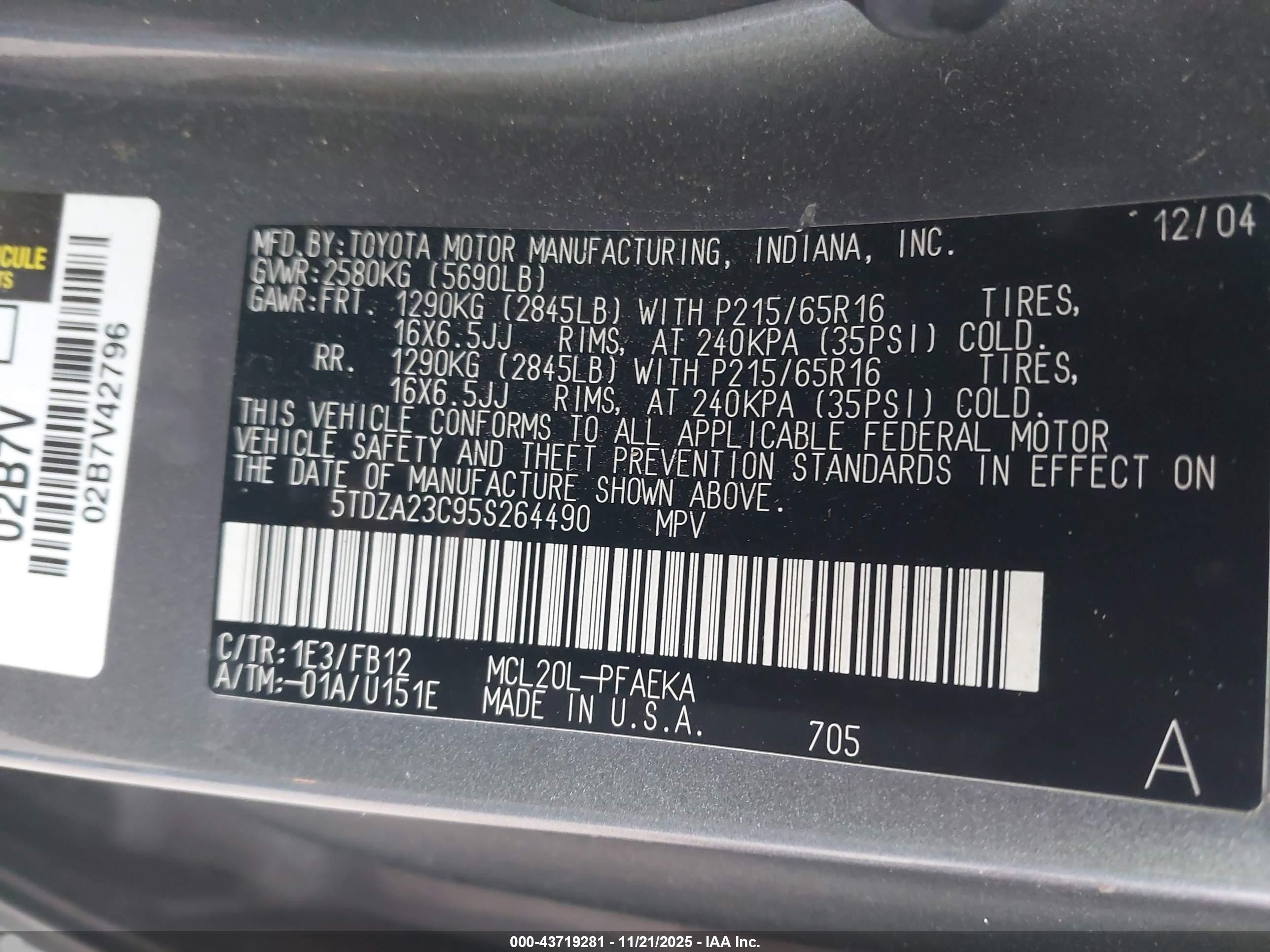 TOYOTA SIENNA image 9