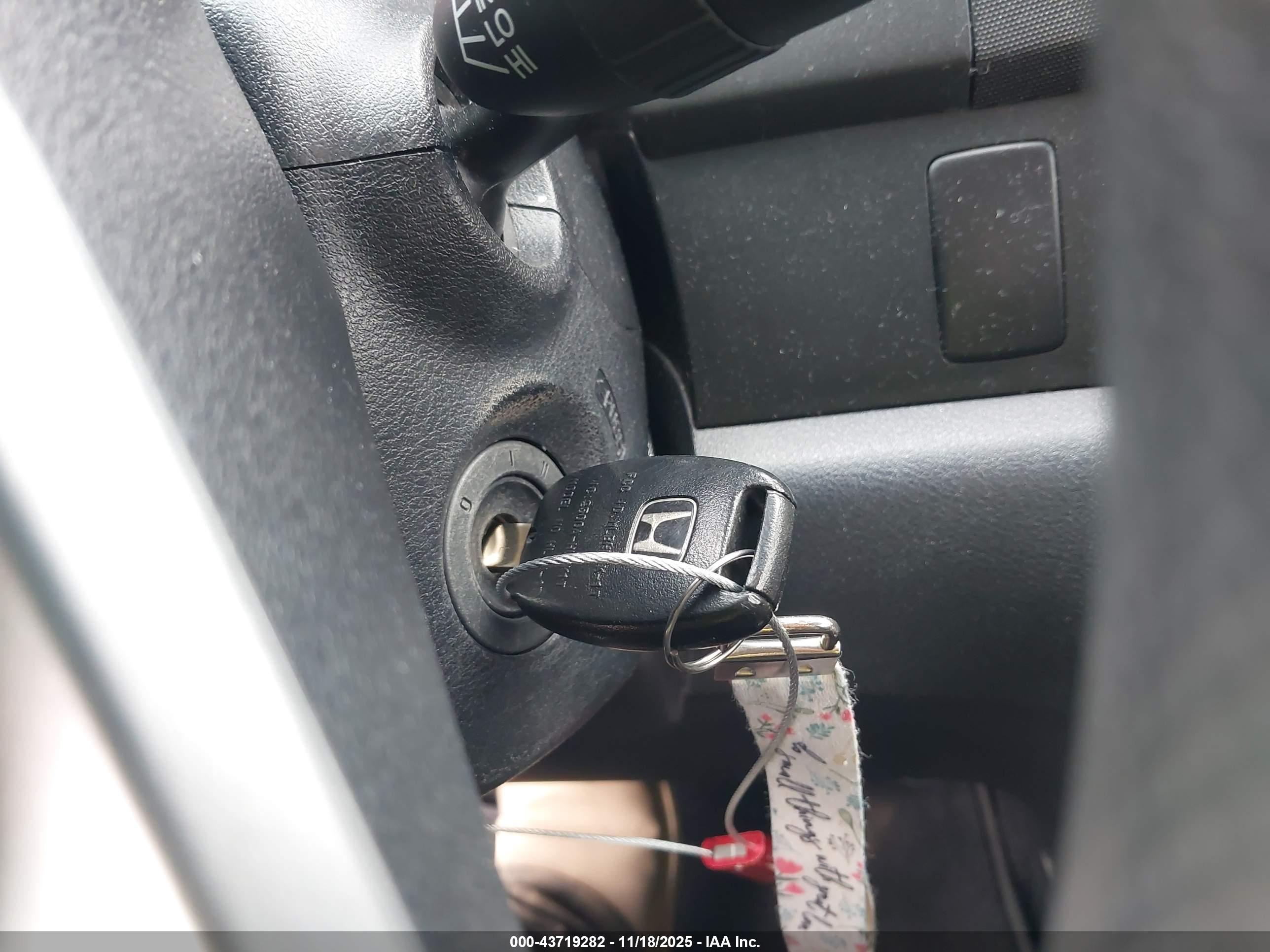 HONDA CR-V image 11