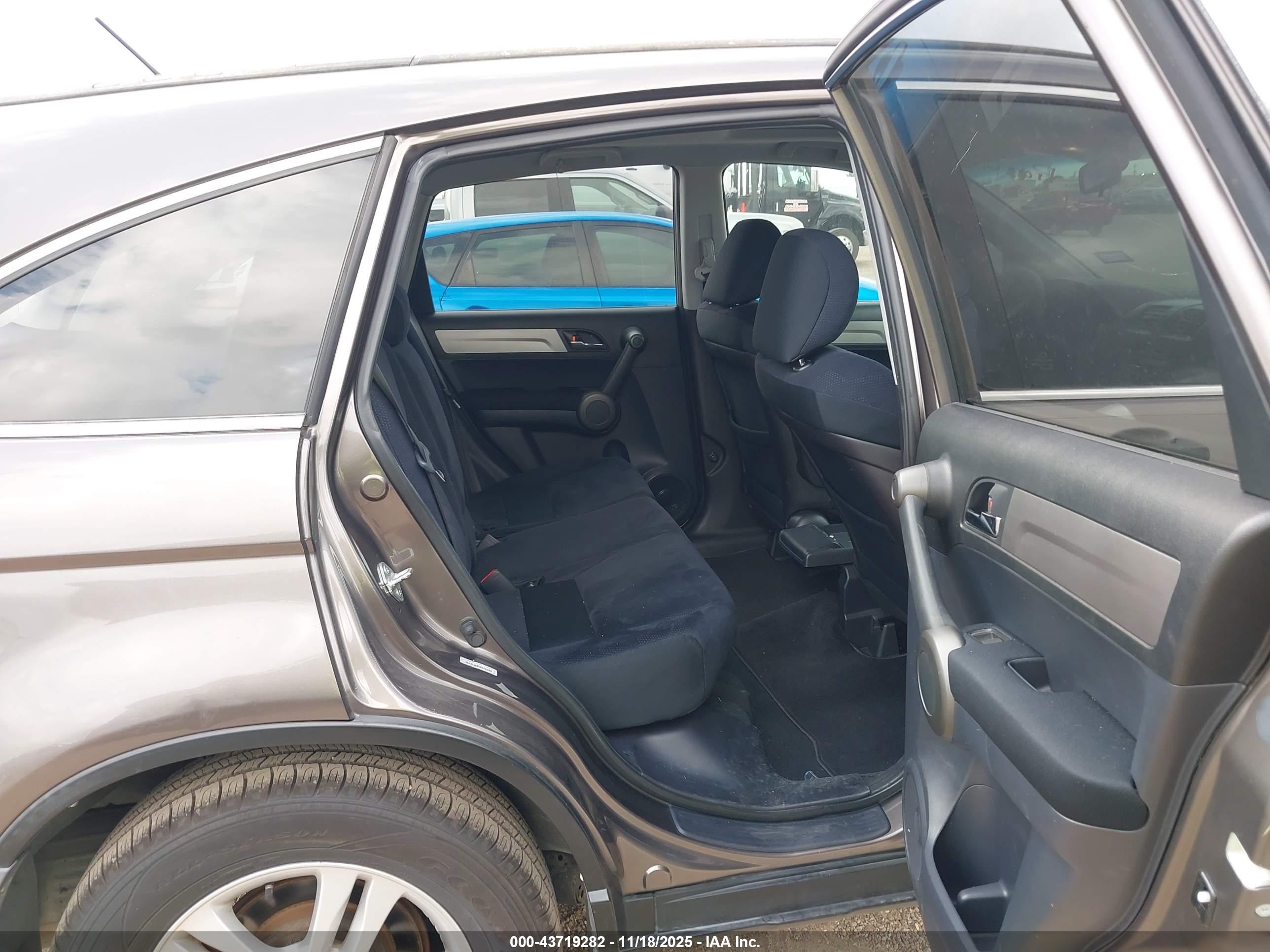 HONDA CR-V image 8