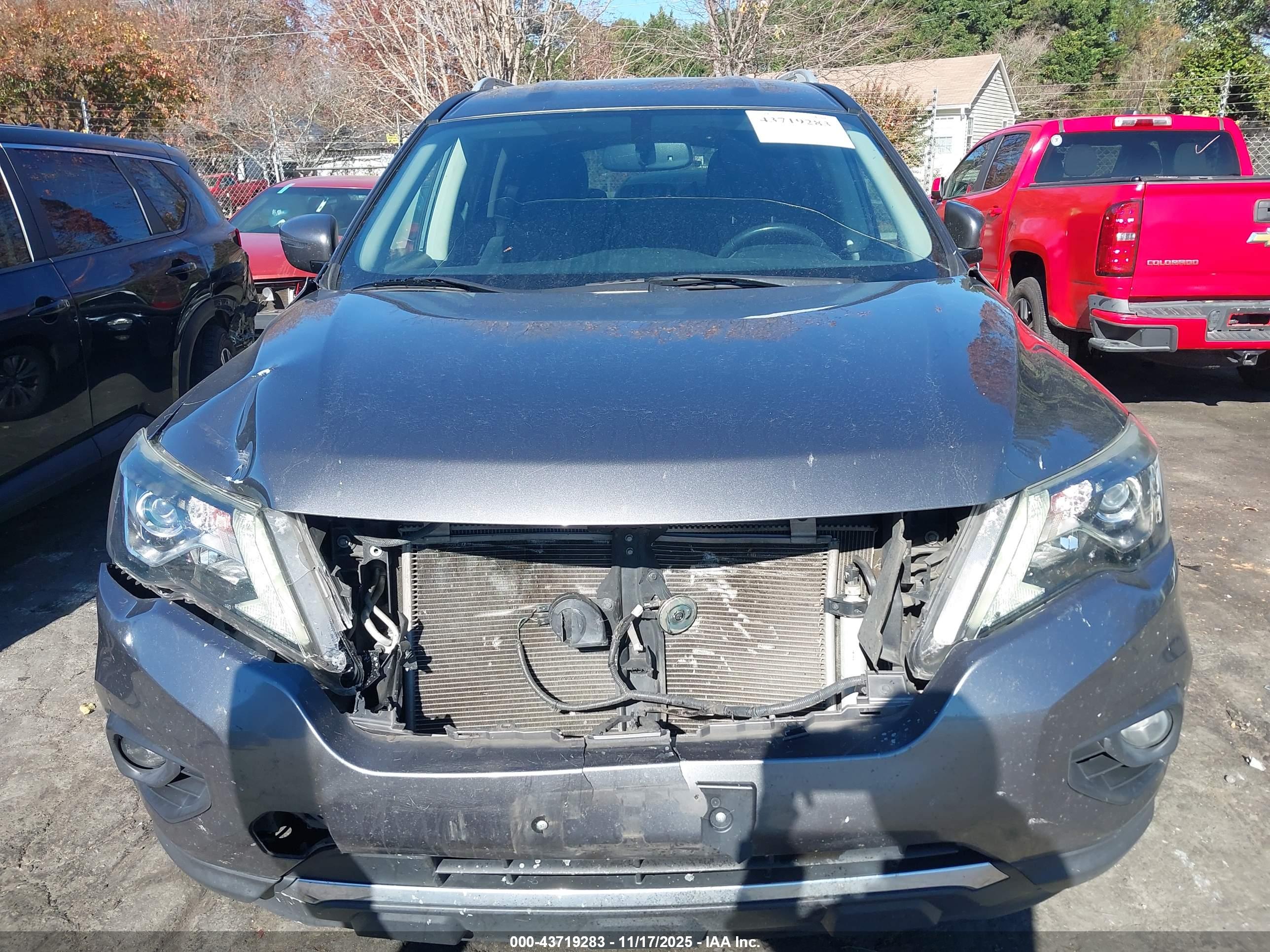 NISSAN PATHFINDER image 6