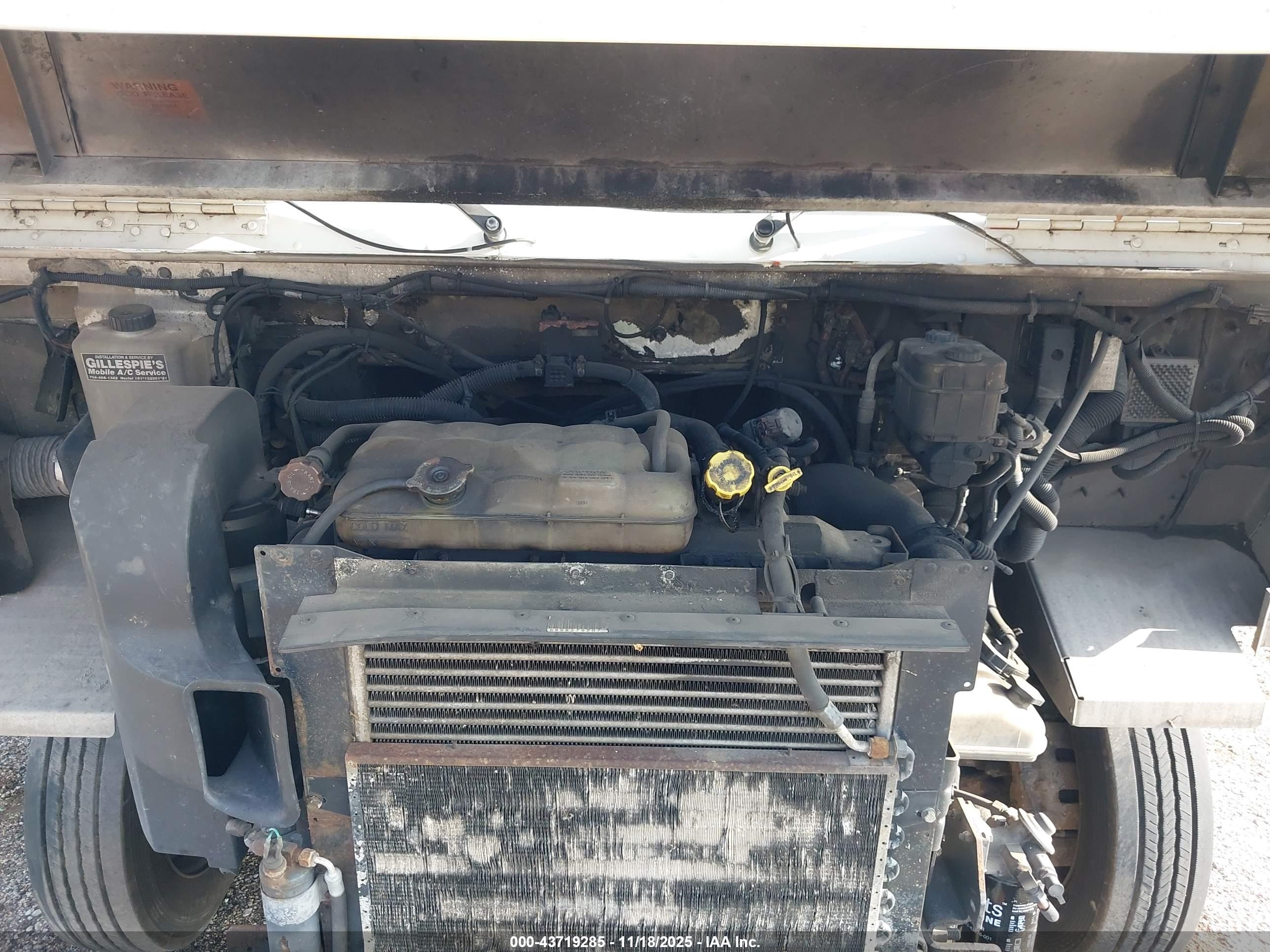 FREIGHTLINER CHASSIS image 10