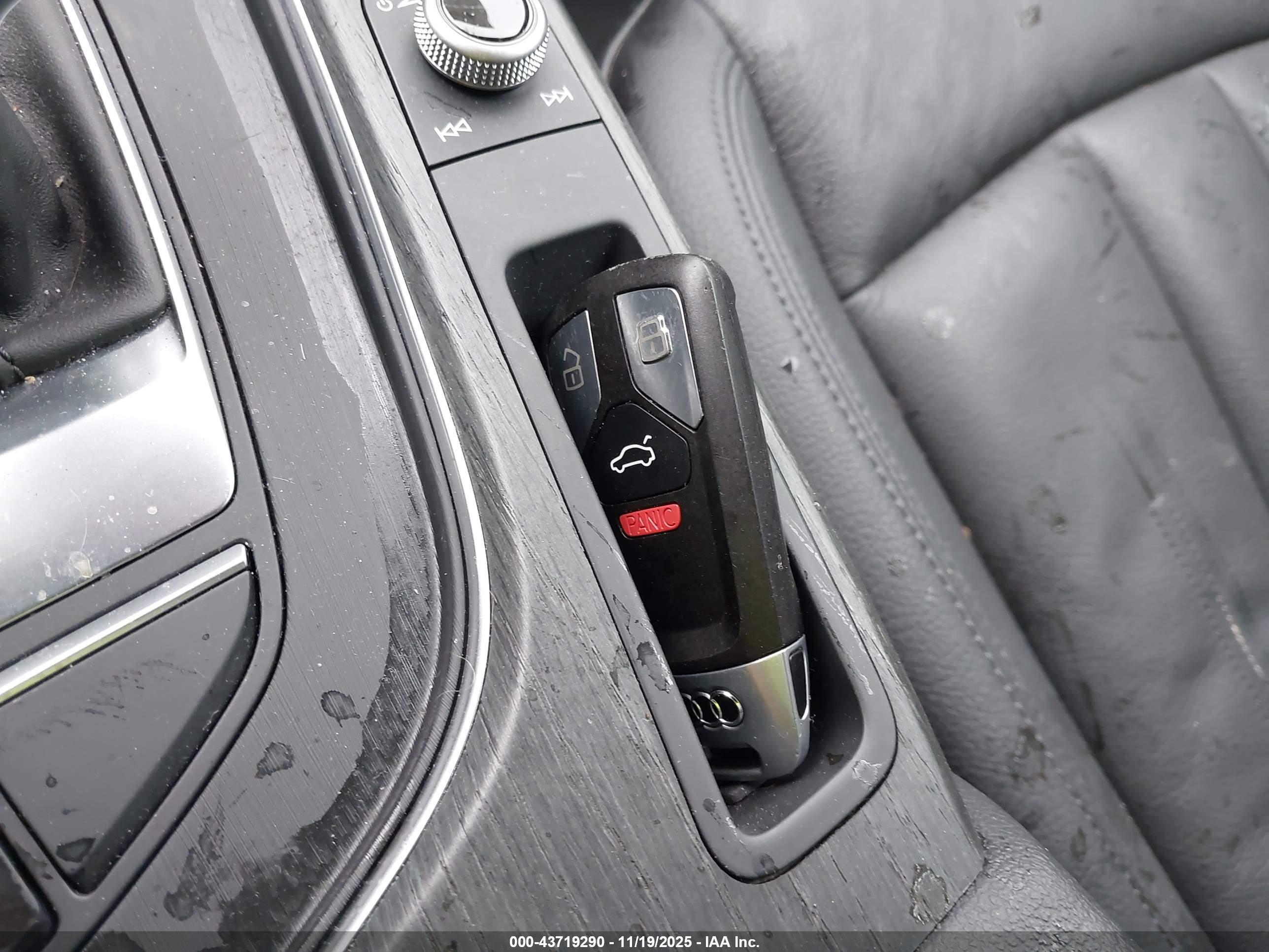 AUDI A4 image 11