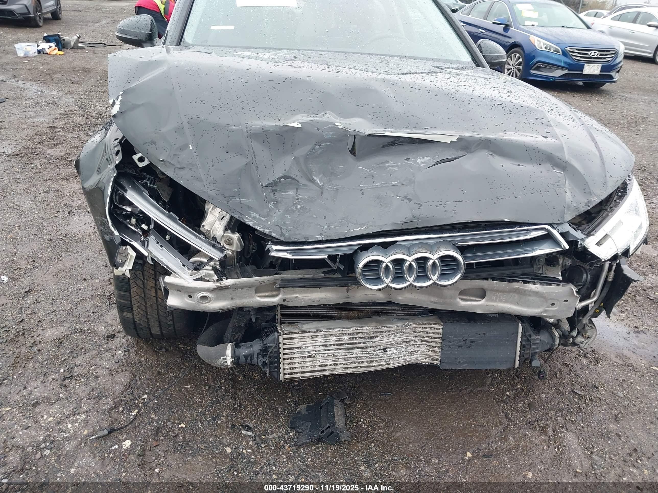 AUDI A4 image 6