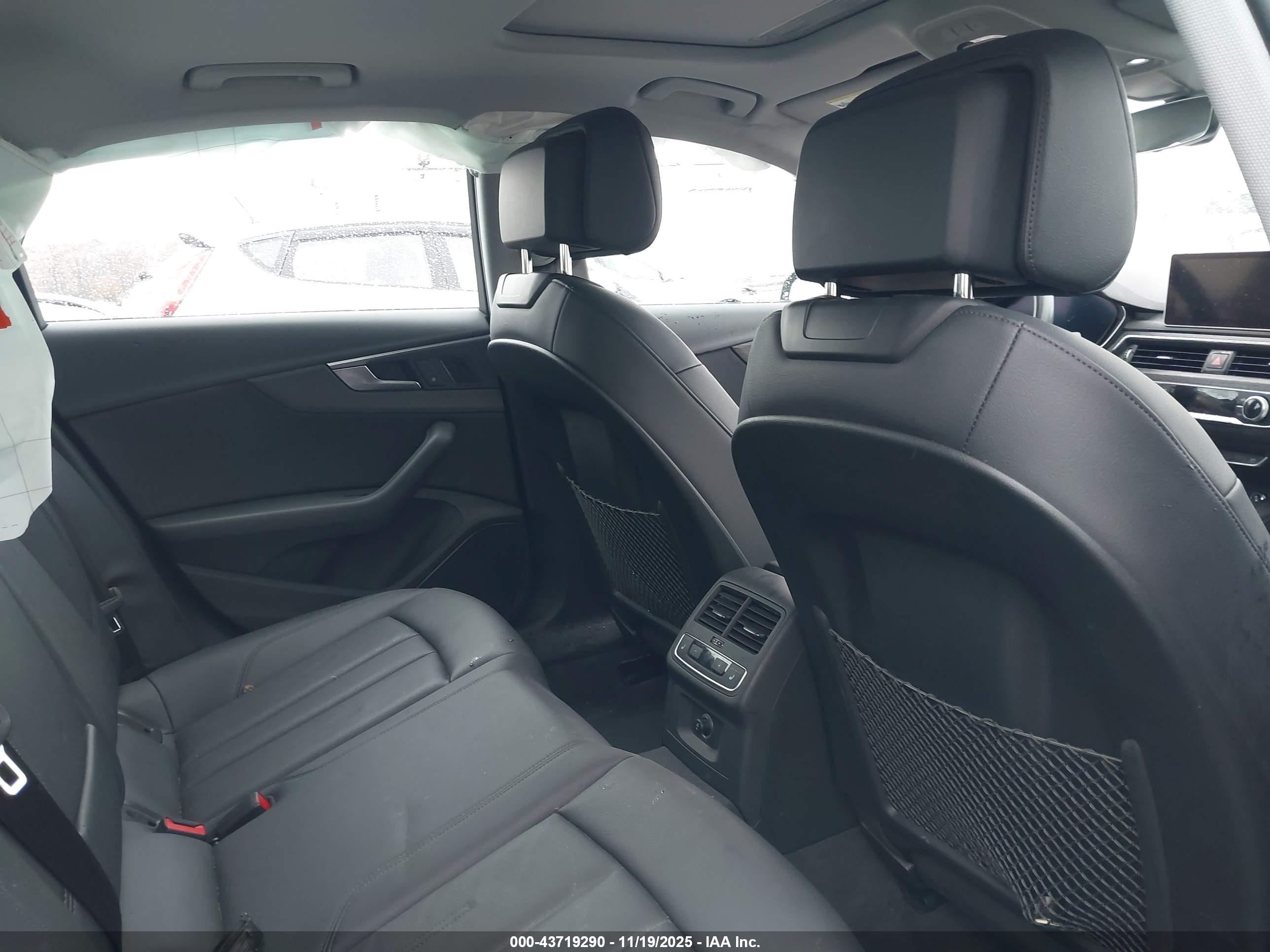 AUDI A4 image 8