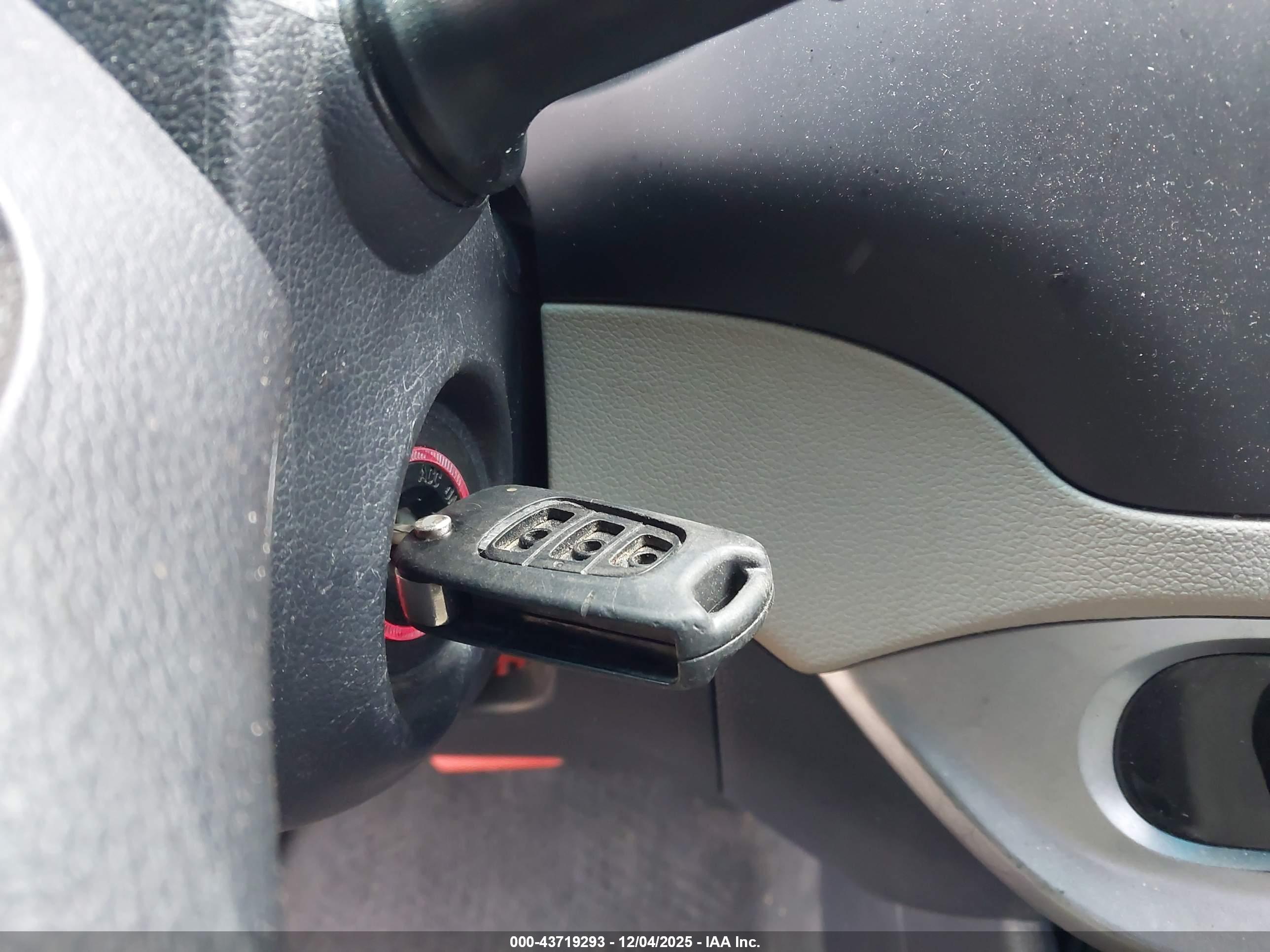 KIA RIO image 11