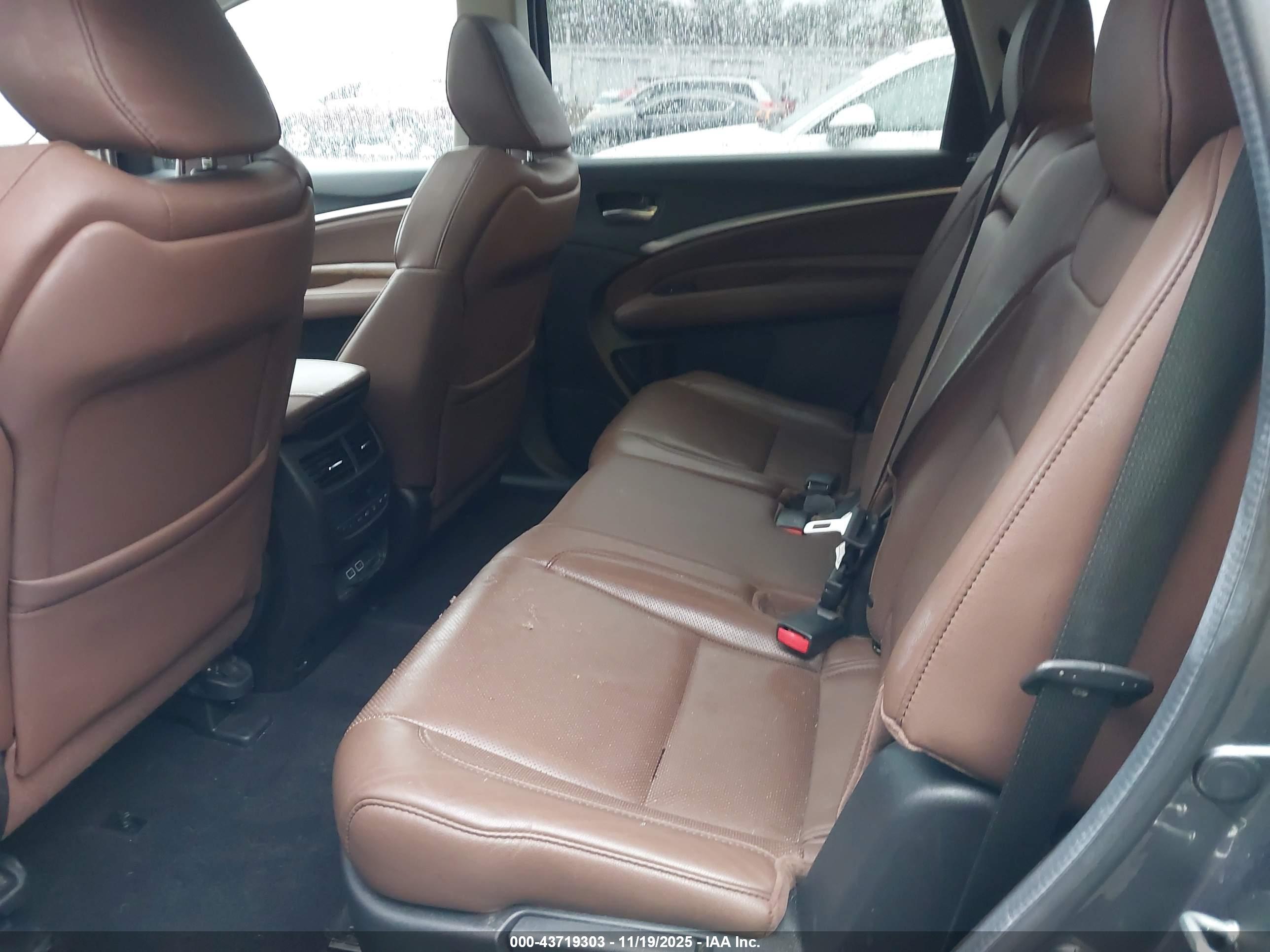ACURA MDX image 8