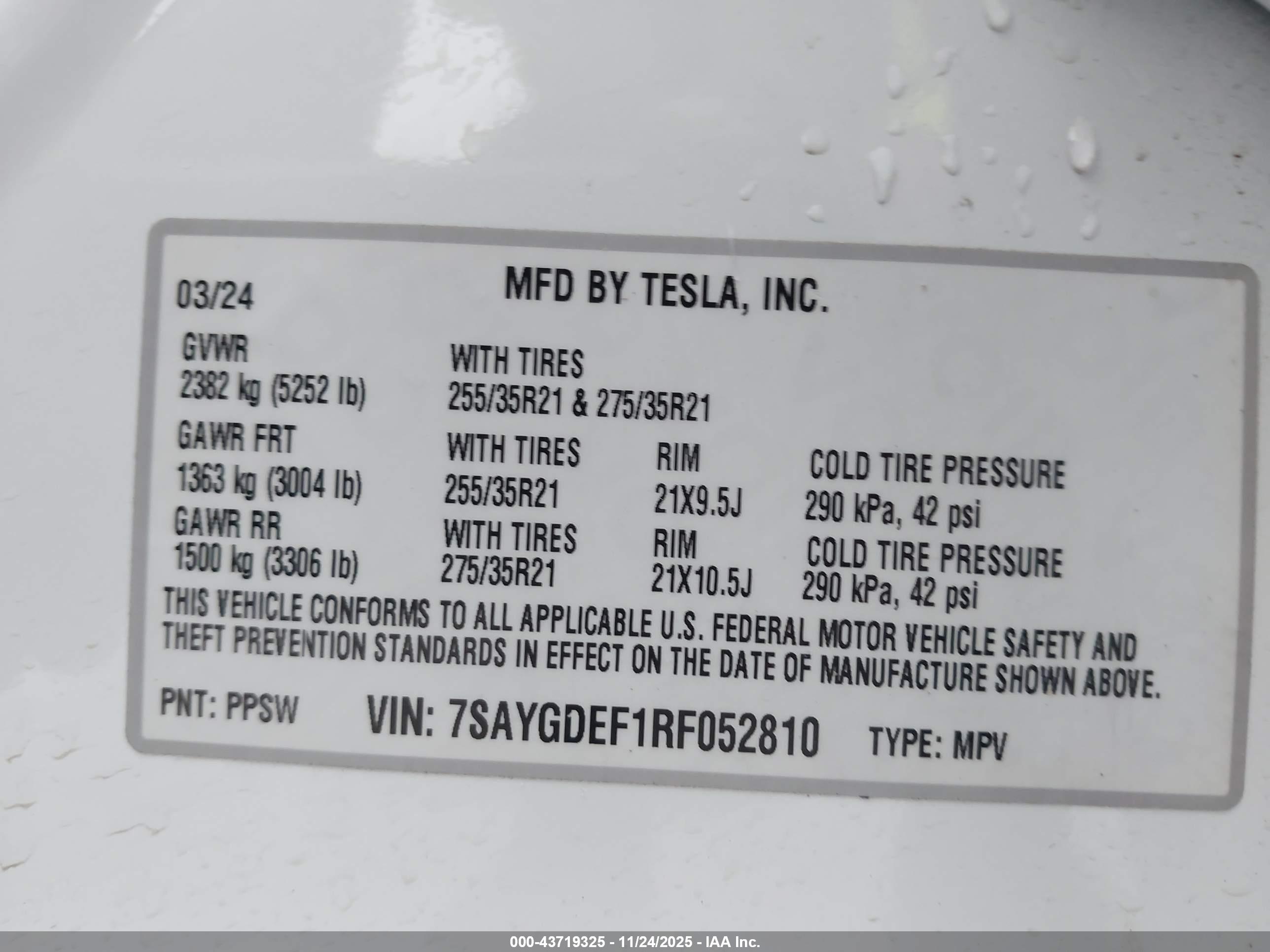 TESLA MODEL image 9