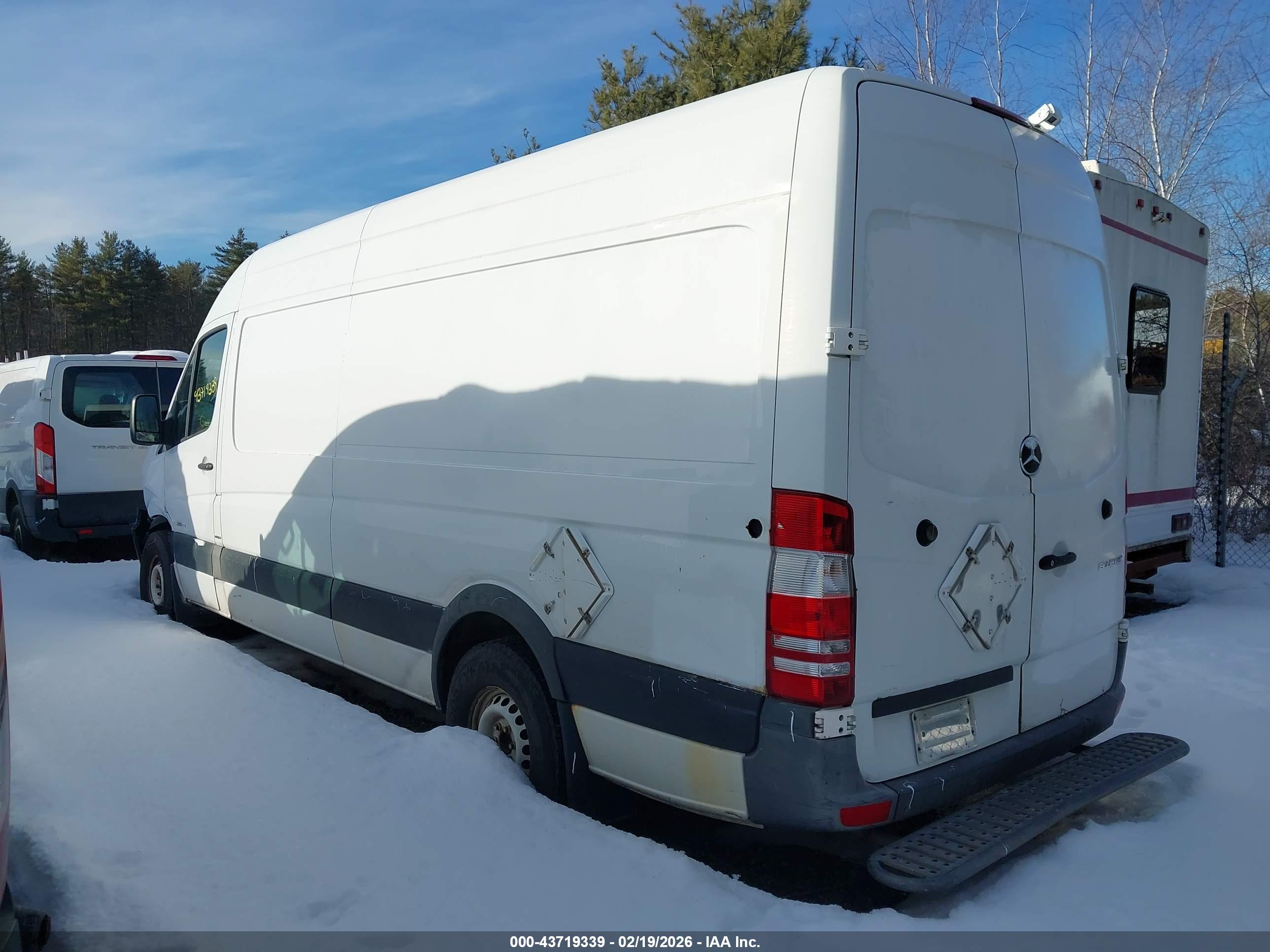 MERCEDES-BENZ SPRINTER image 3