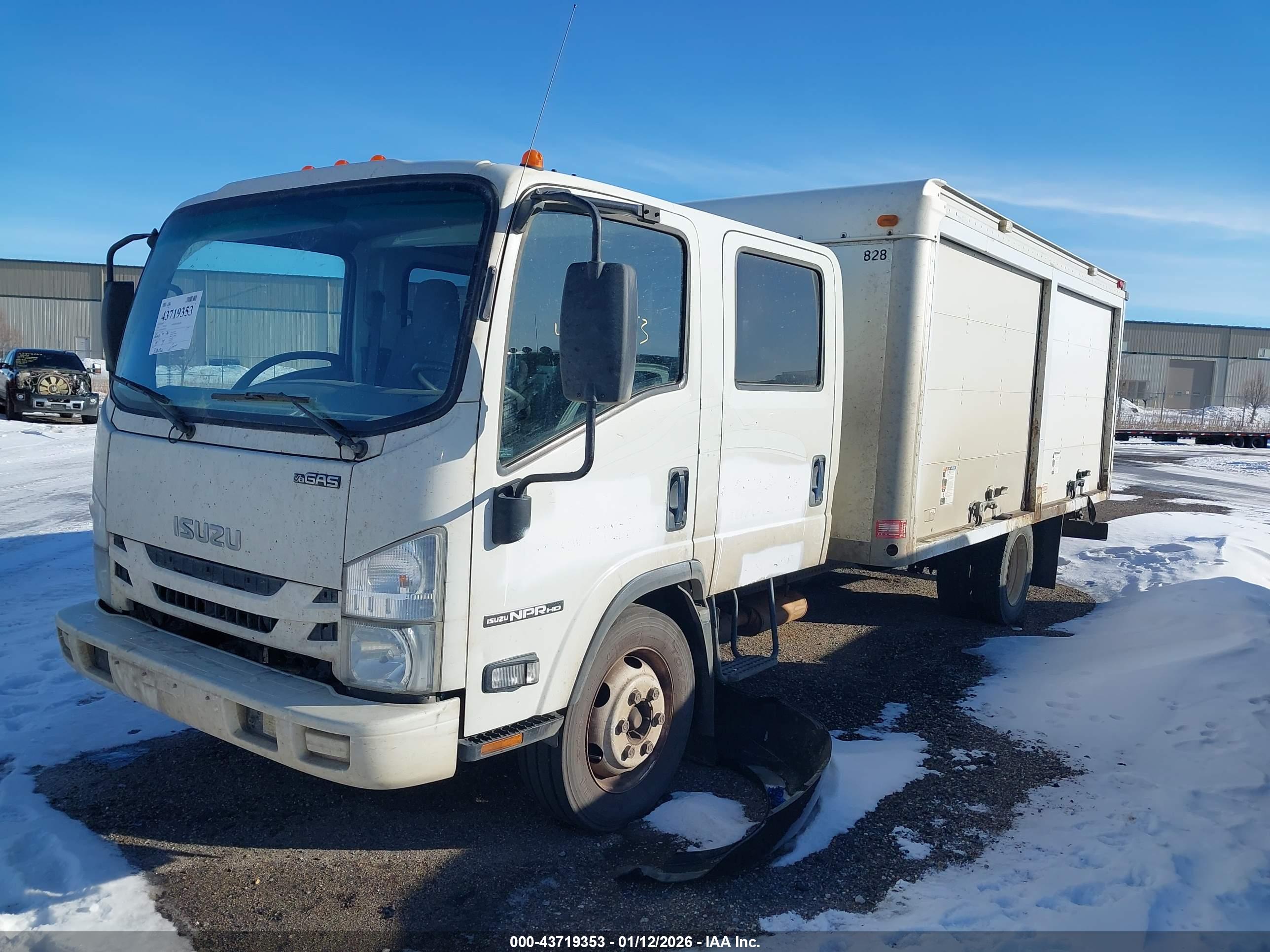 ISUZU NPR image 2