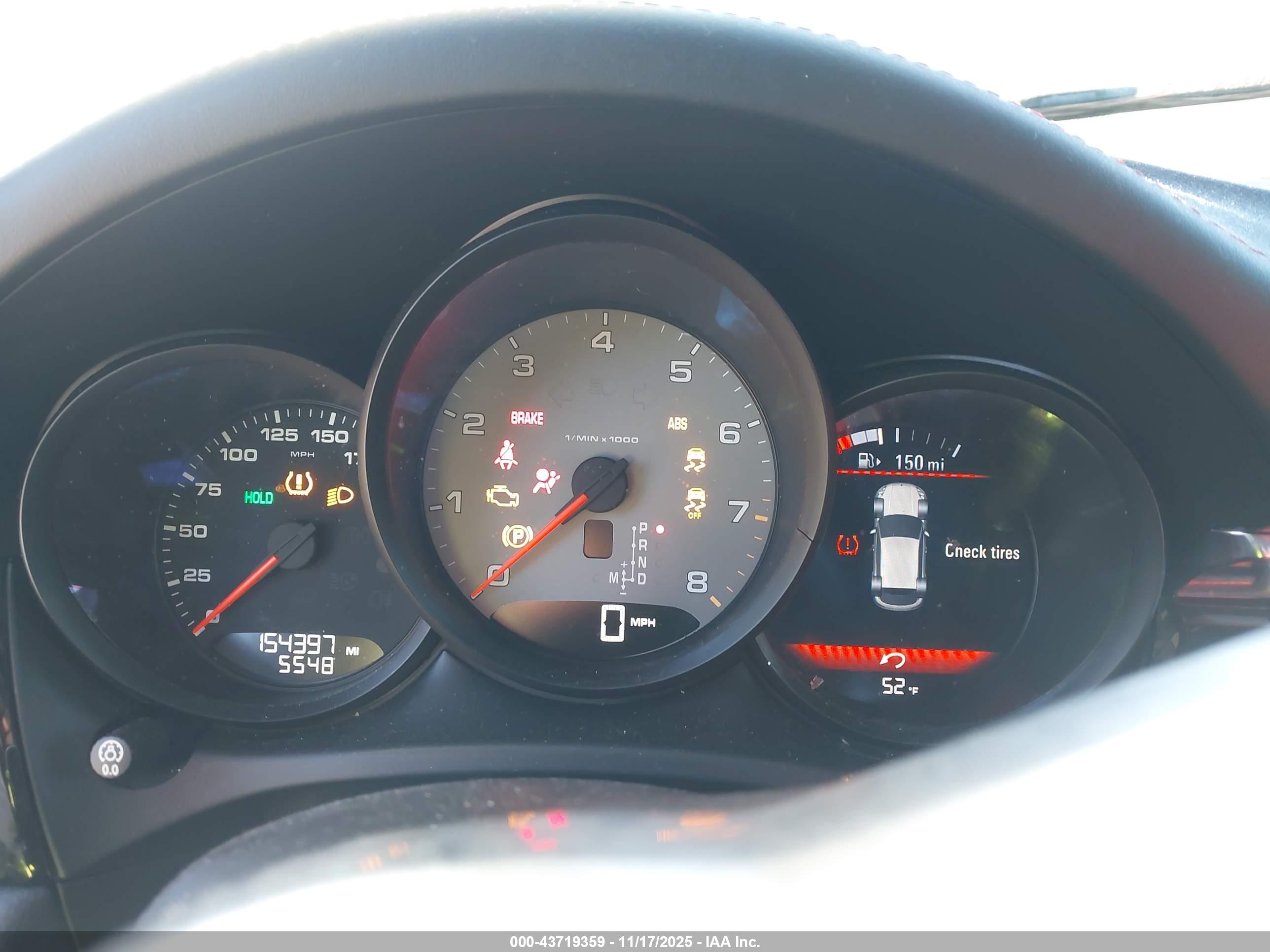 PORSCHE MACAN image 7