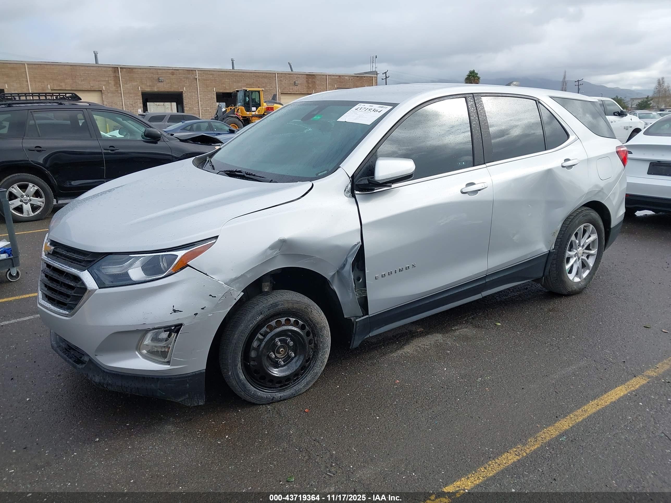 CHEVROLET EQUINOX image 2