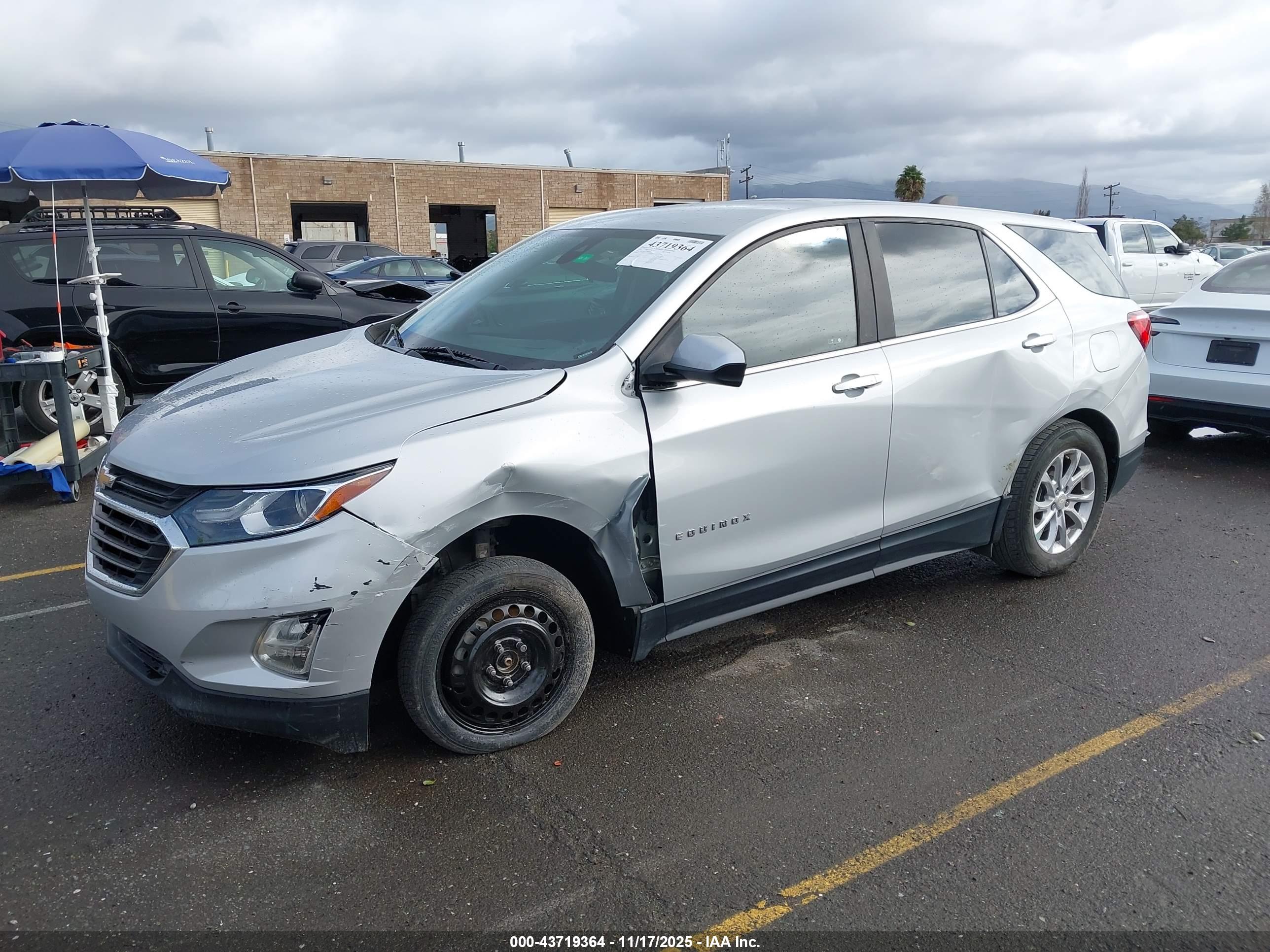 CHEVROLET EQUINOX image 6
