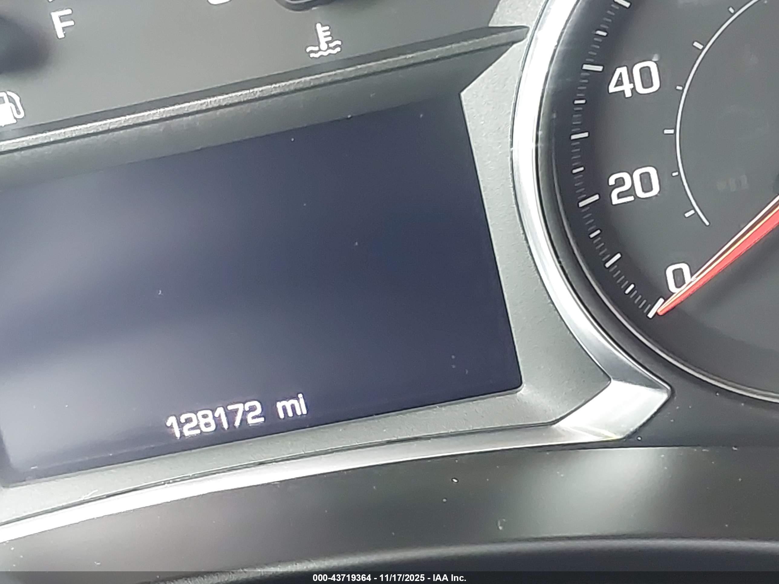 CHEVROLET EQUINOX image 7