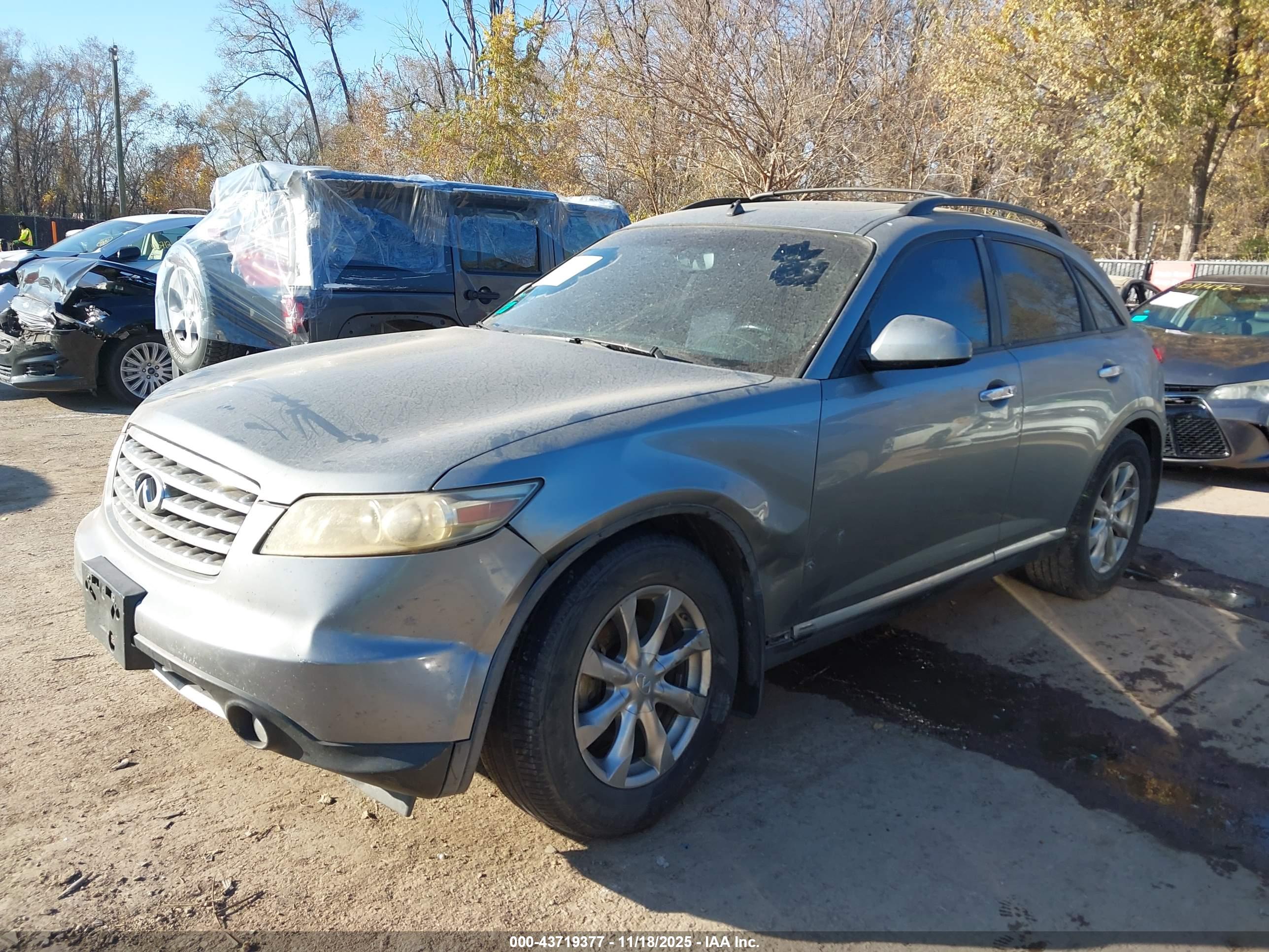 INFINITI FX35 image 2