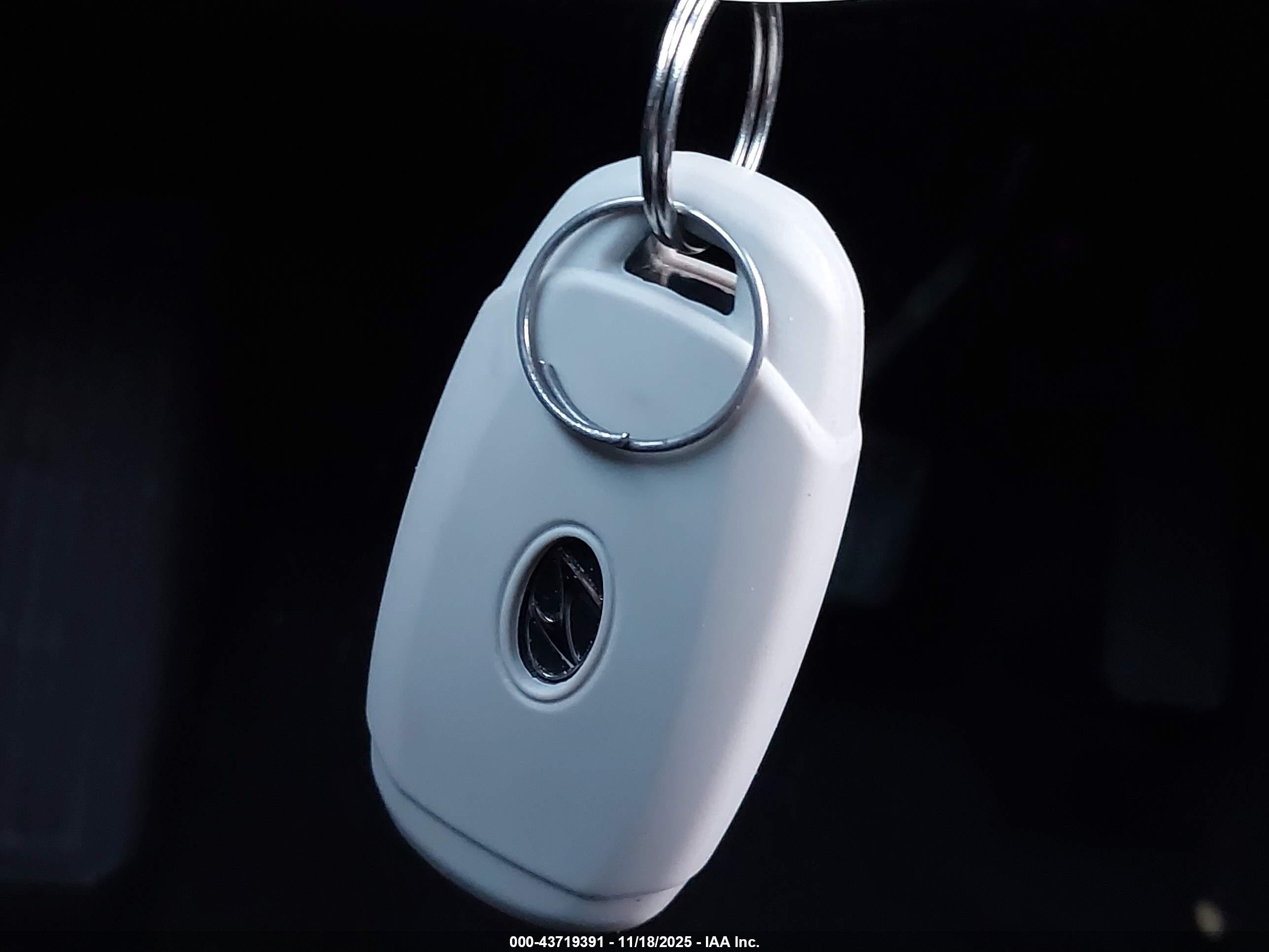 HYUNDAI ELANTRA image 11