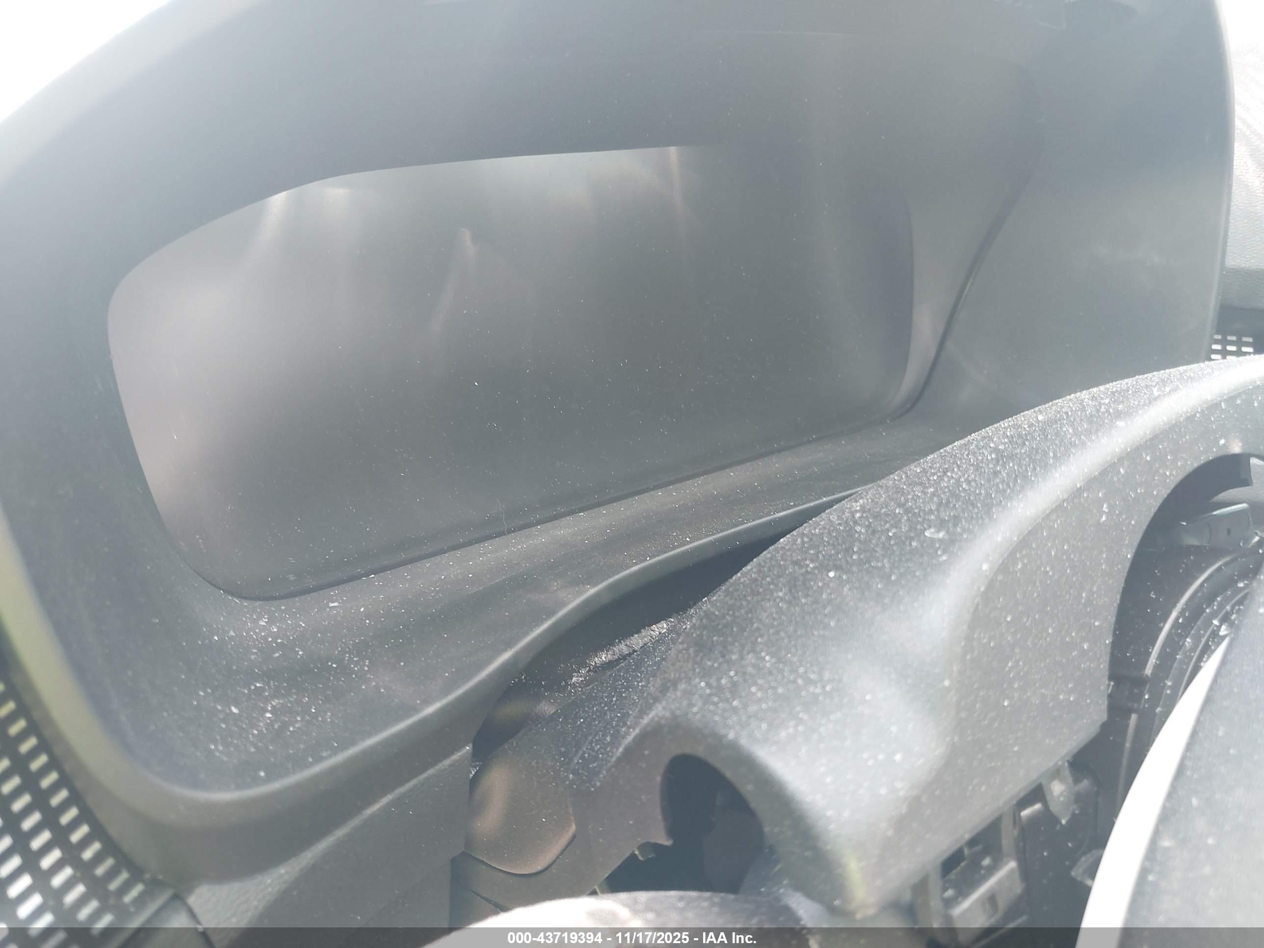 VOLVO XC40 image 7
