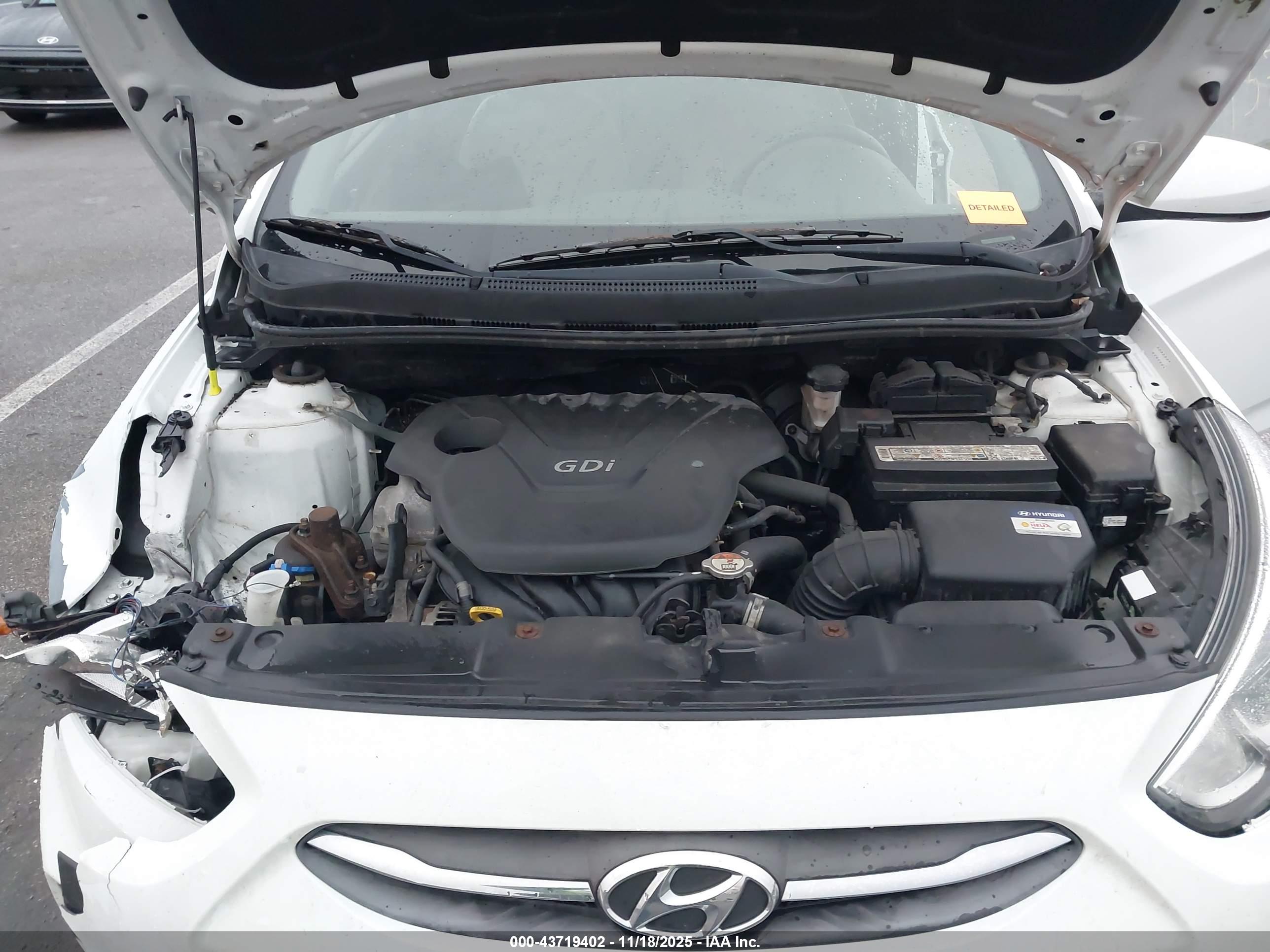 HYUNDAI ACCENT image 10