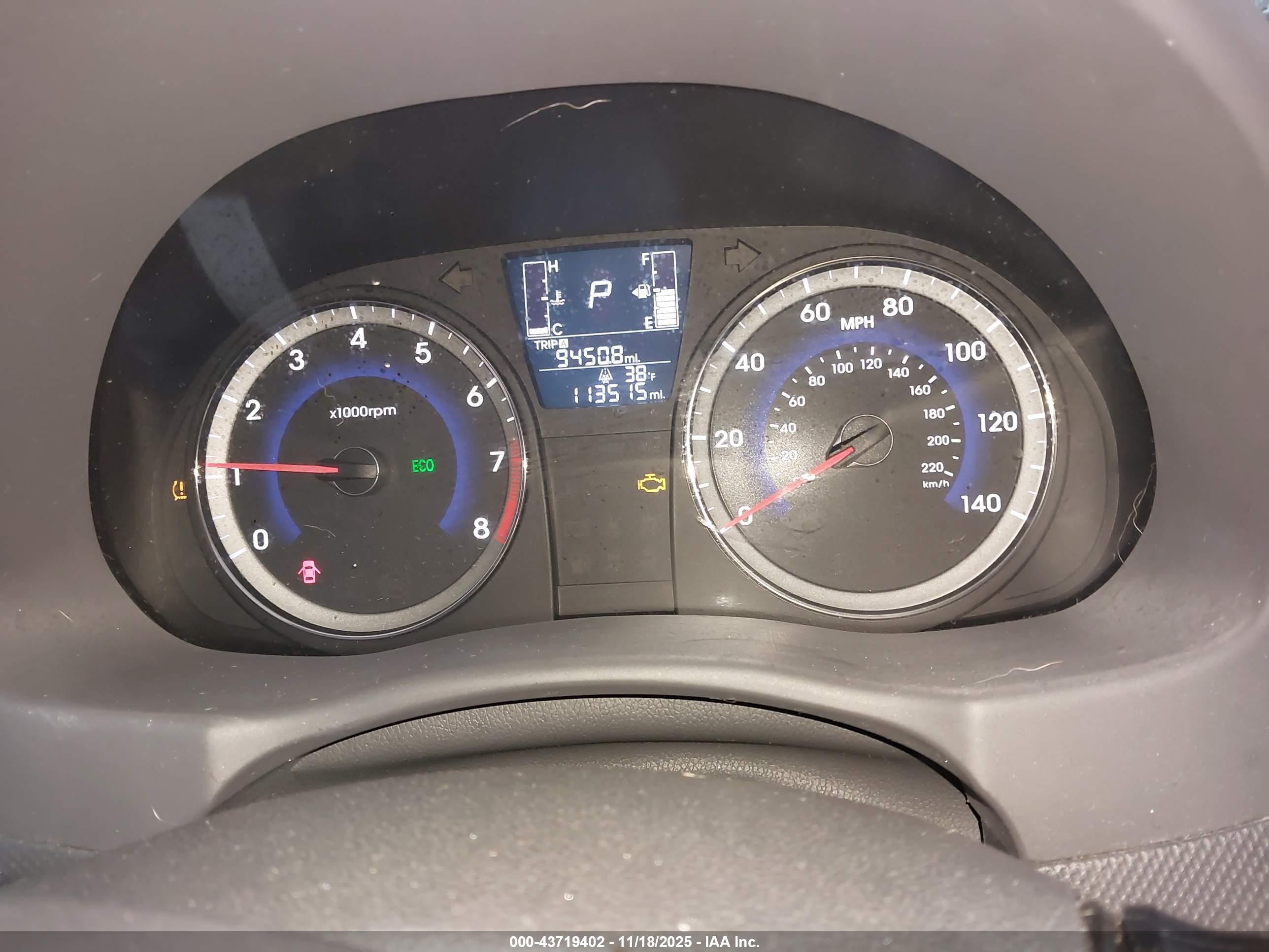 HYUNDAI ACCENT image 7