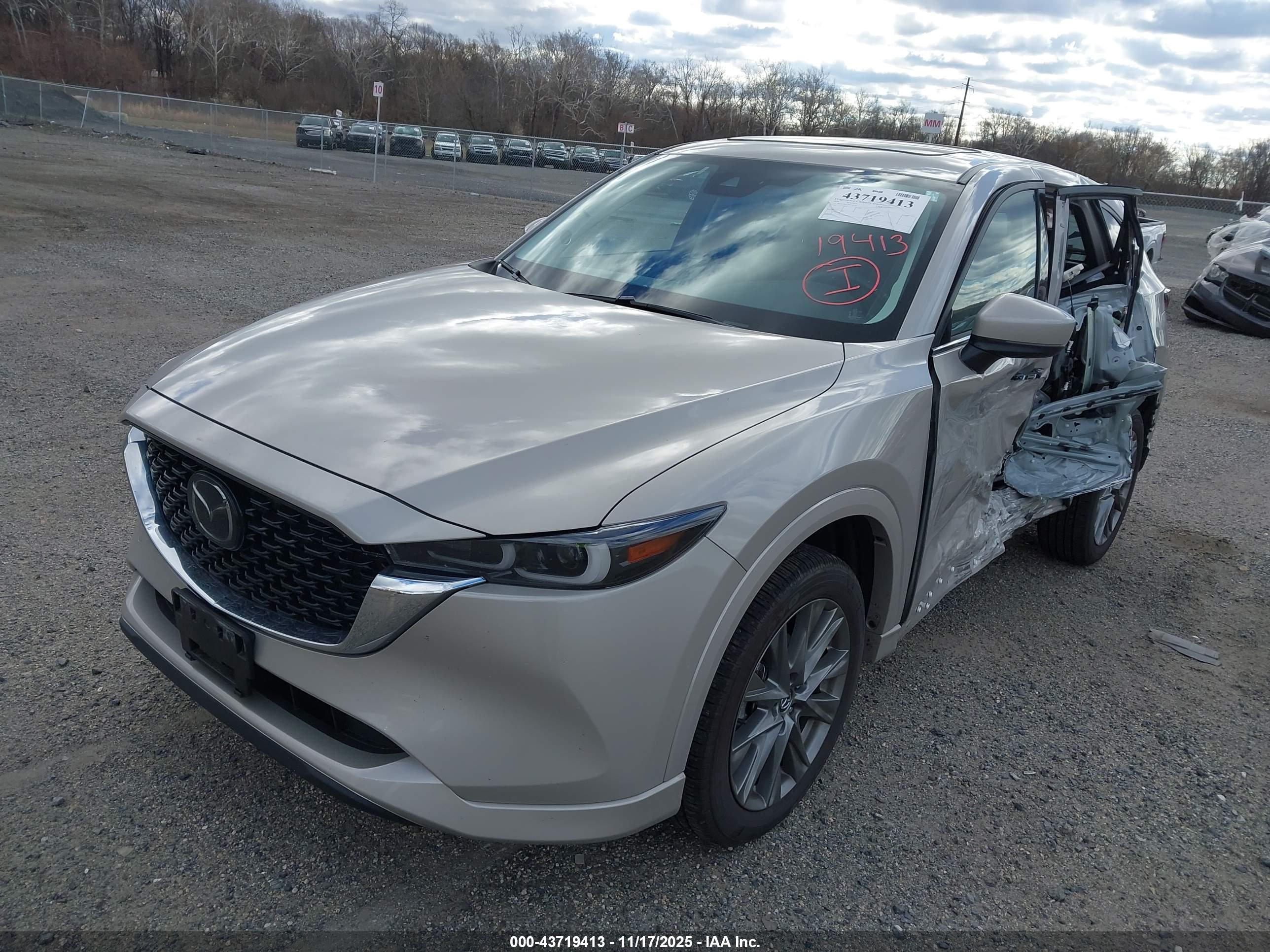 MAZDA CX-5 image 2