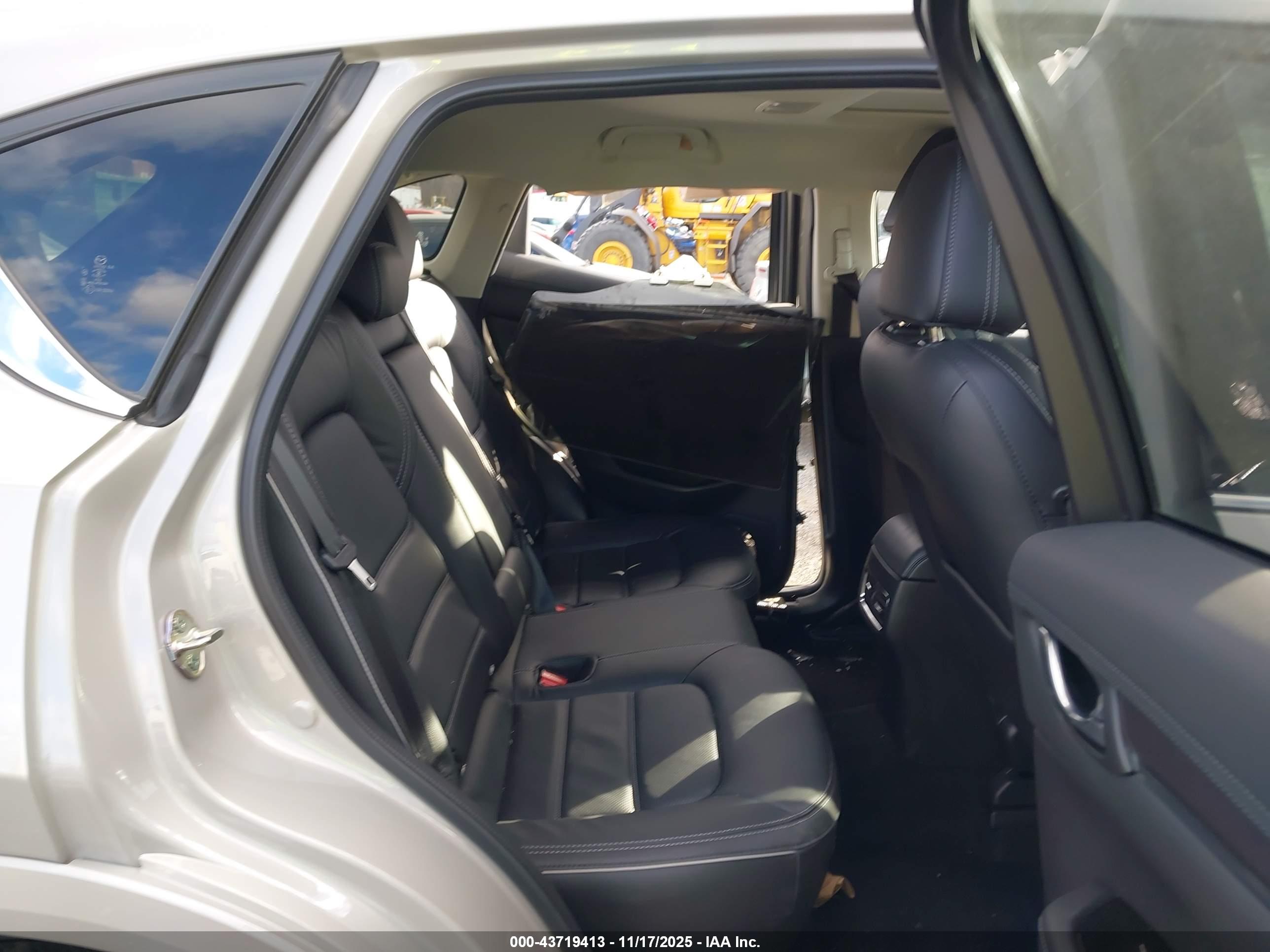 MAZDA CX-5 image 8
