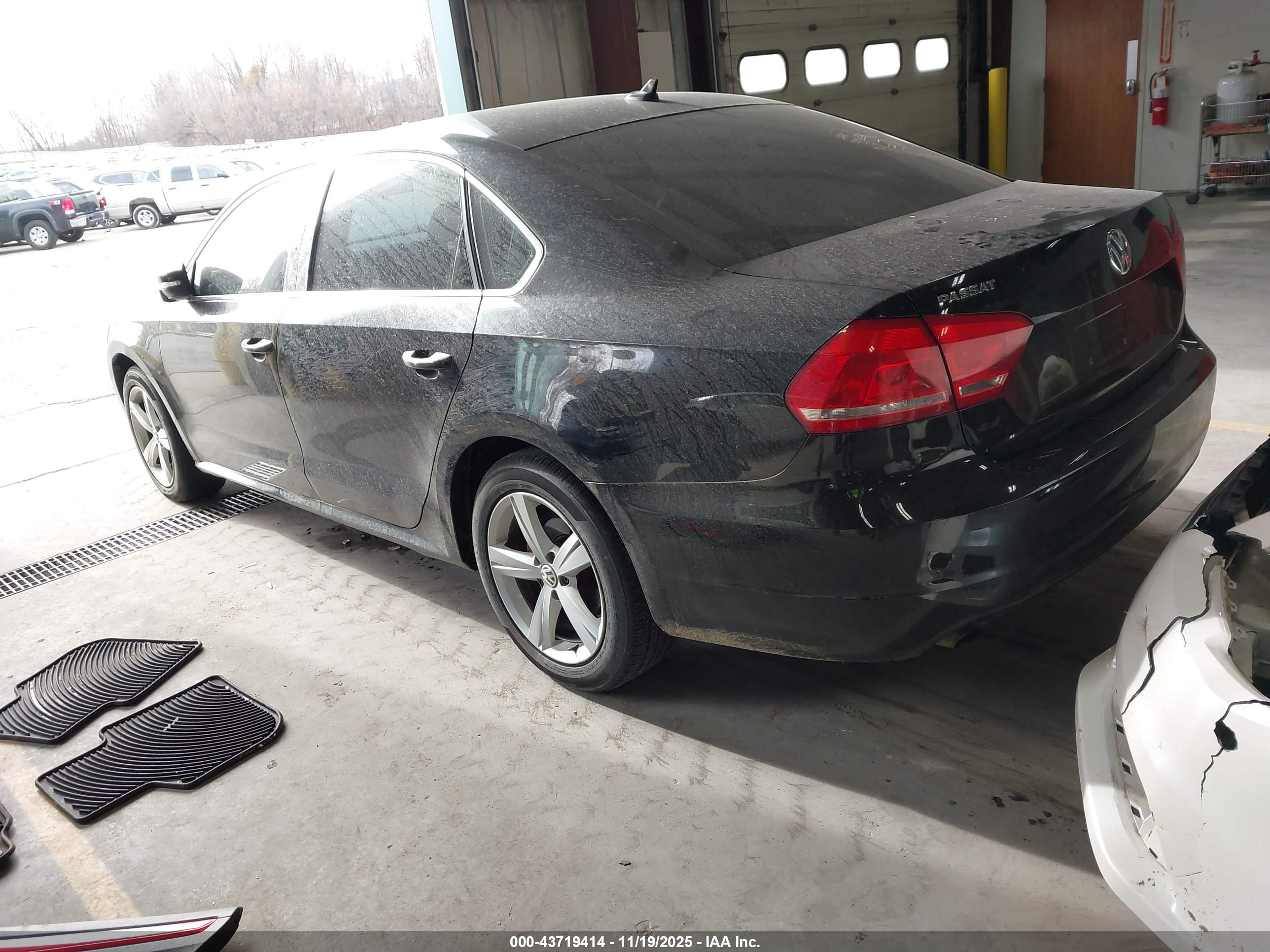 VOLKSWAGEN PASSAT image 3