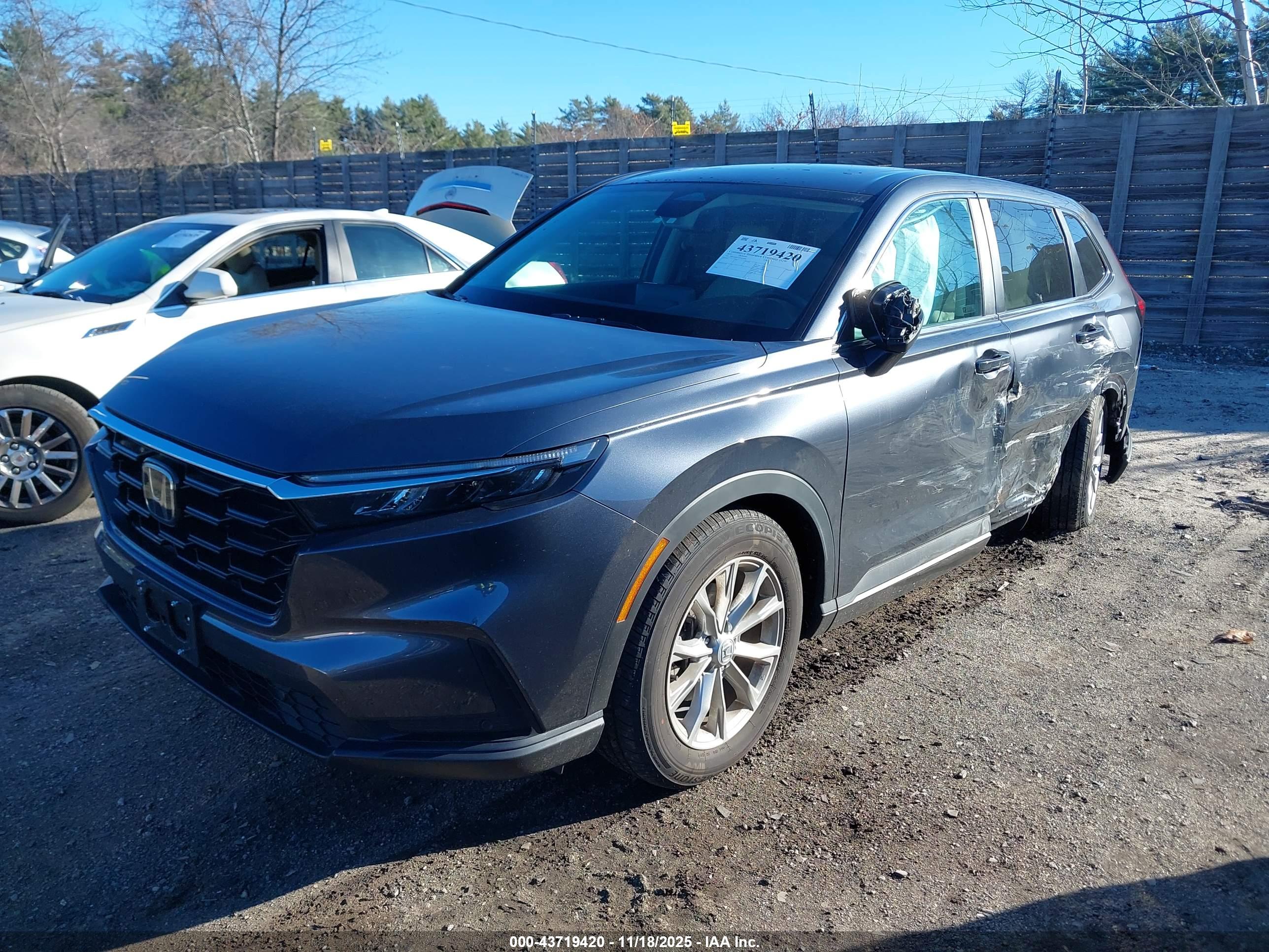 HONDA CR-V image 2