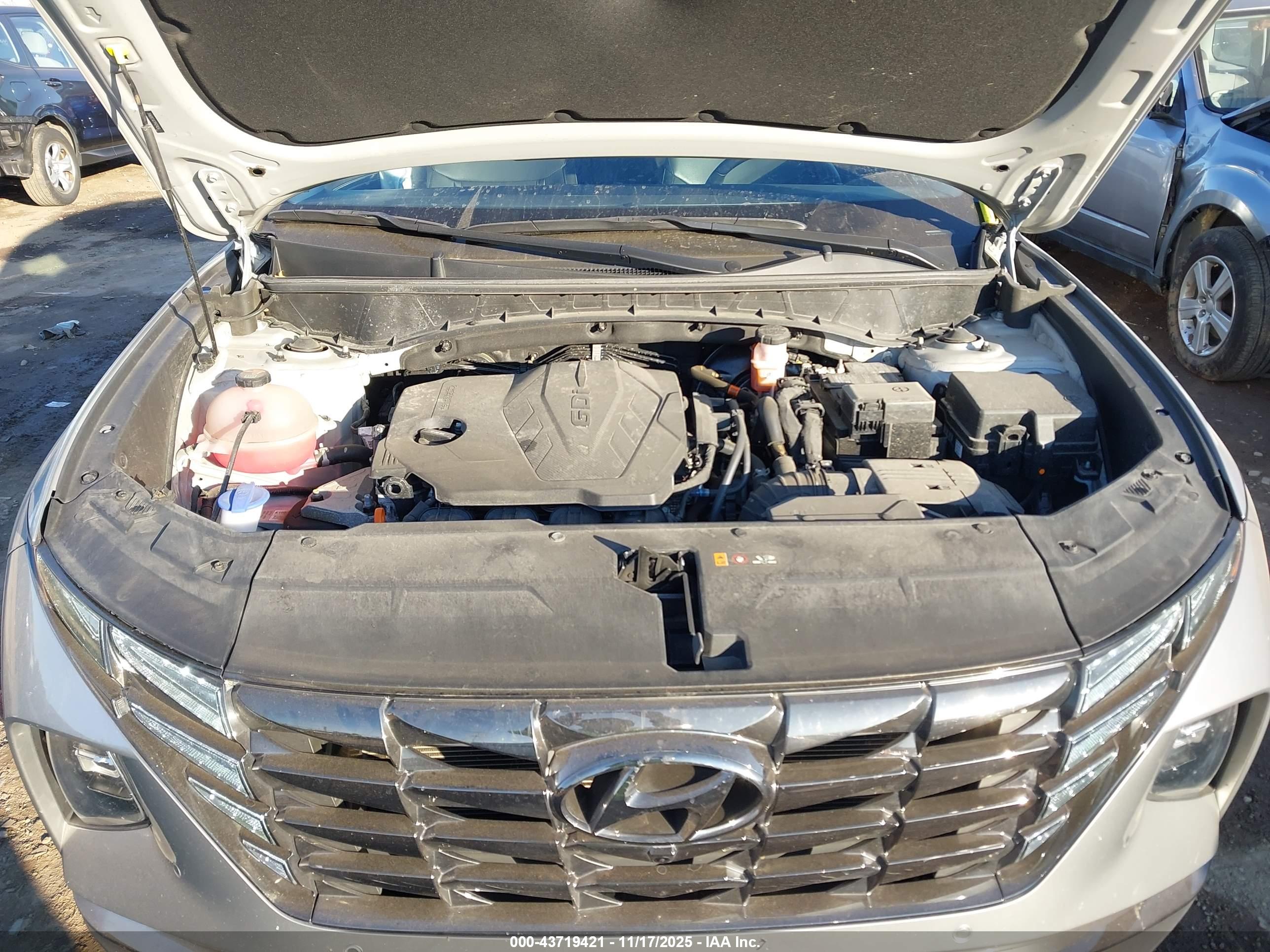HYUNDAI TUCSON image 10