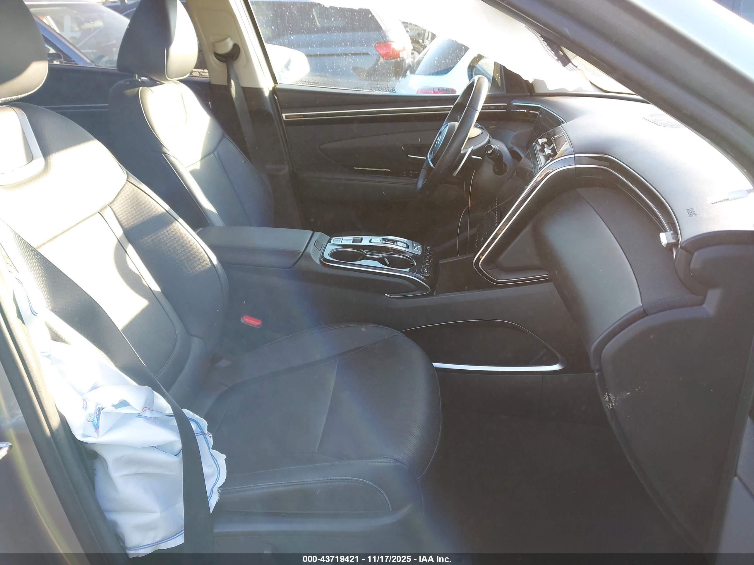HYUNDAI TUCSON image 5